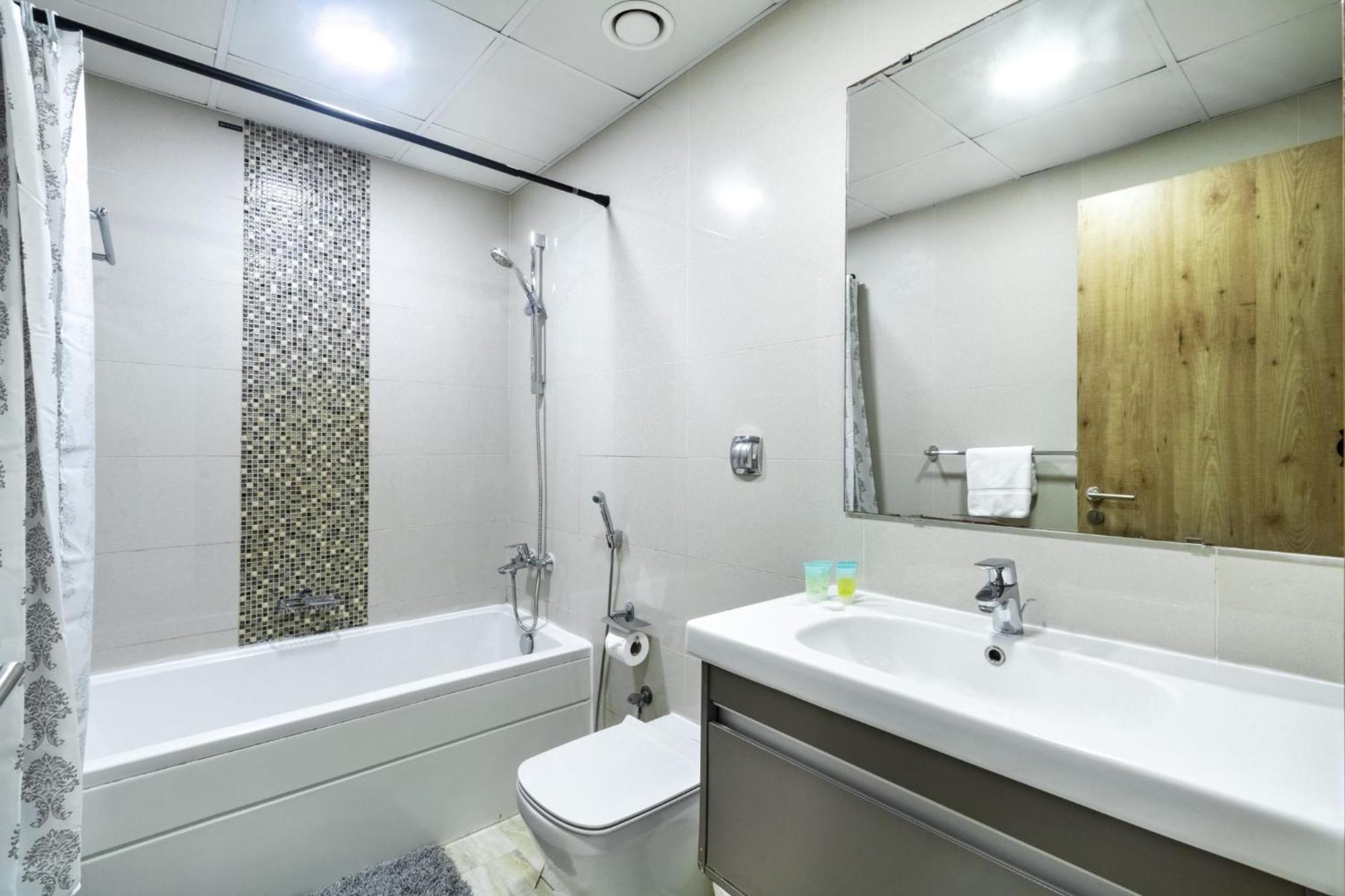 Shoresinn - Artistic Retreat In Marina Dubai