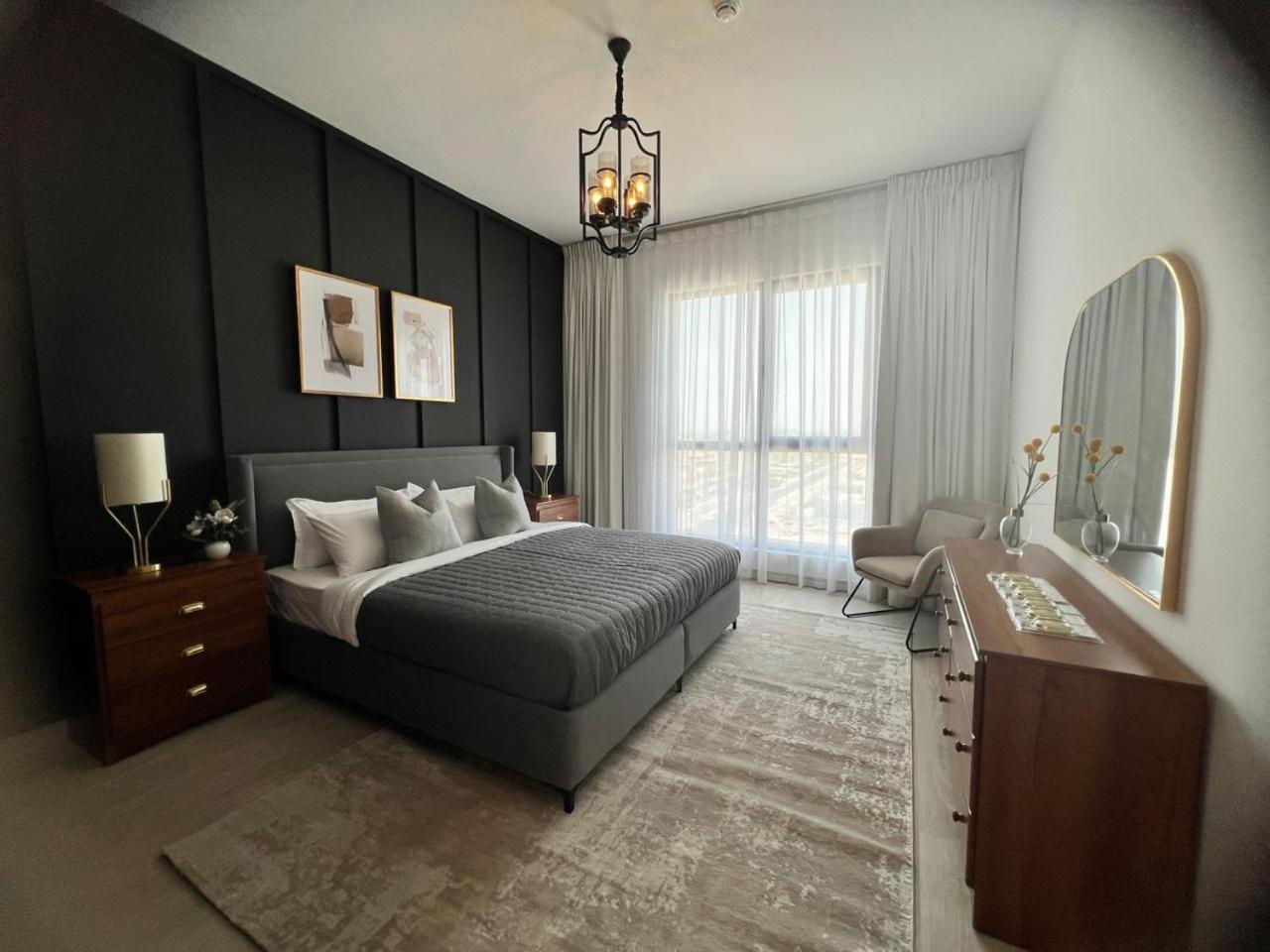 White Sage - Bright And Spacious 1br In Mjl Appartement *