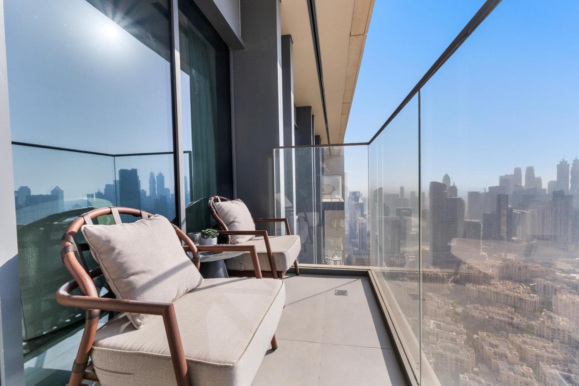 Full Fountain And Burj View - 3br Burj Royale Apartment
