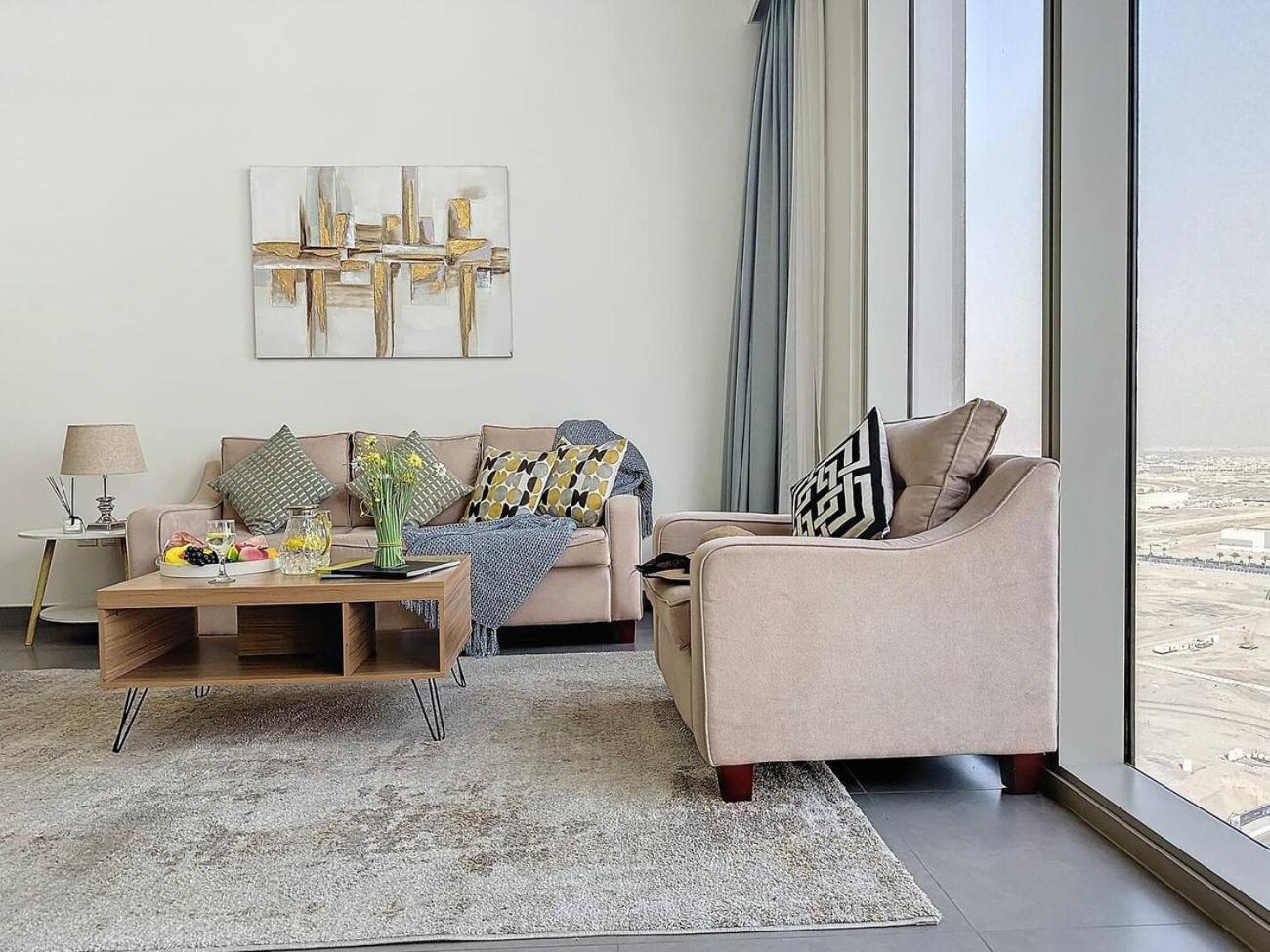 Fam Living - Spacious 3-bedroom In Creek Gate With Stunning Views *