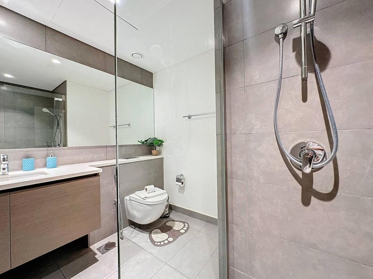 Appartement Fam Living - Spacious 3-bedroom In Creek Gate With Stunning Views Dubai
