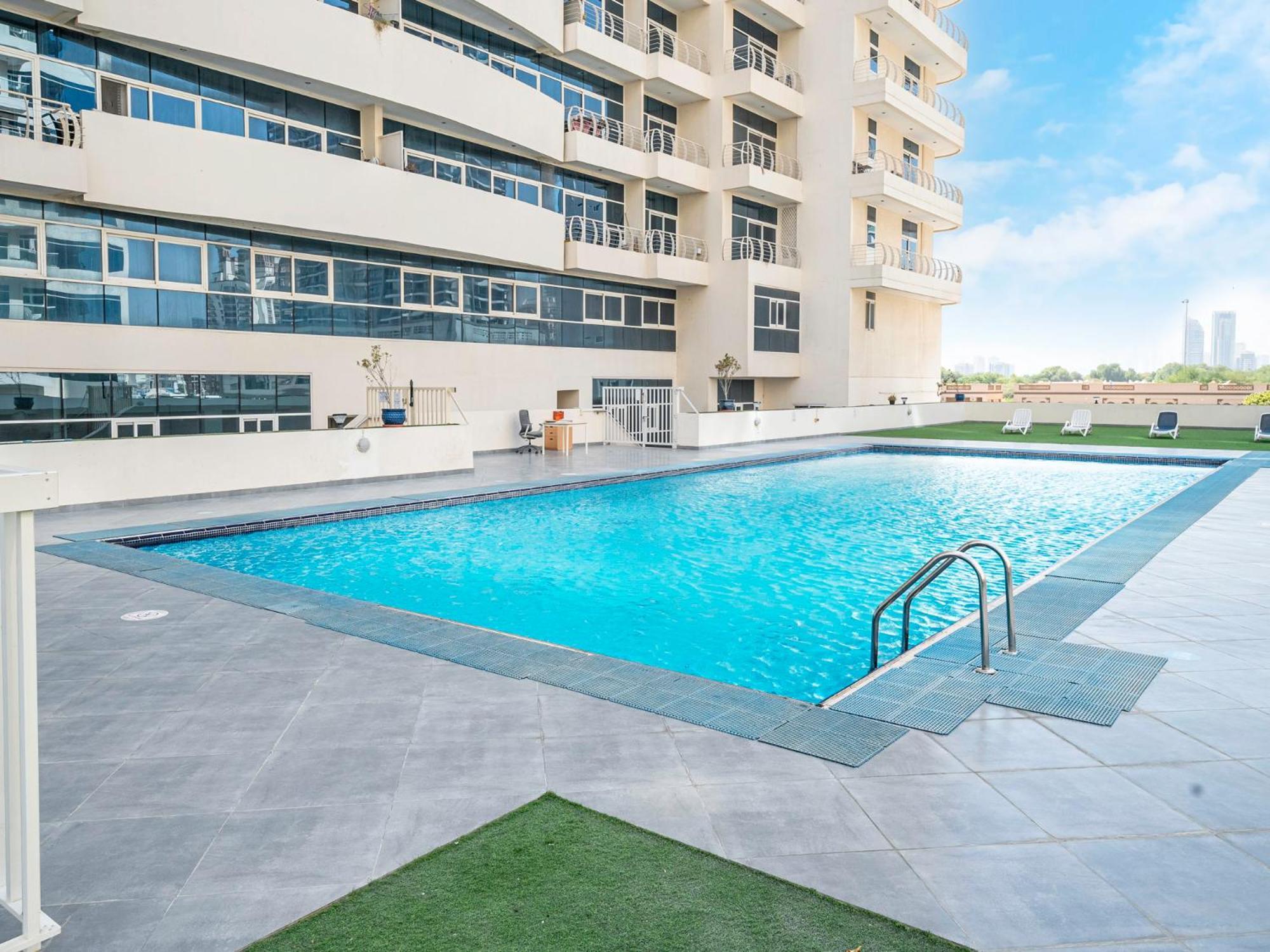 Stunning 1br With Golf View In Sports Apartamento *