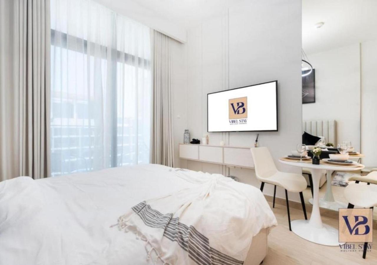 Modern At Azizi 46 In Meydan By Vibel Appartement