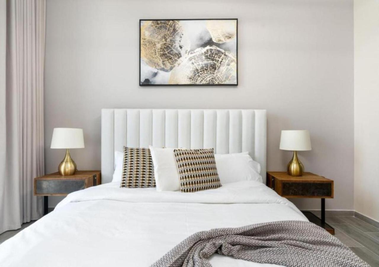 Apartamento Elegant 2br High Views & Midtown Living By Vibel