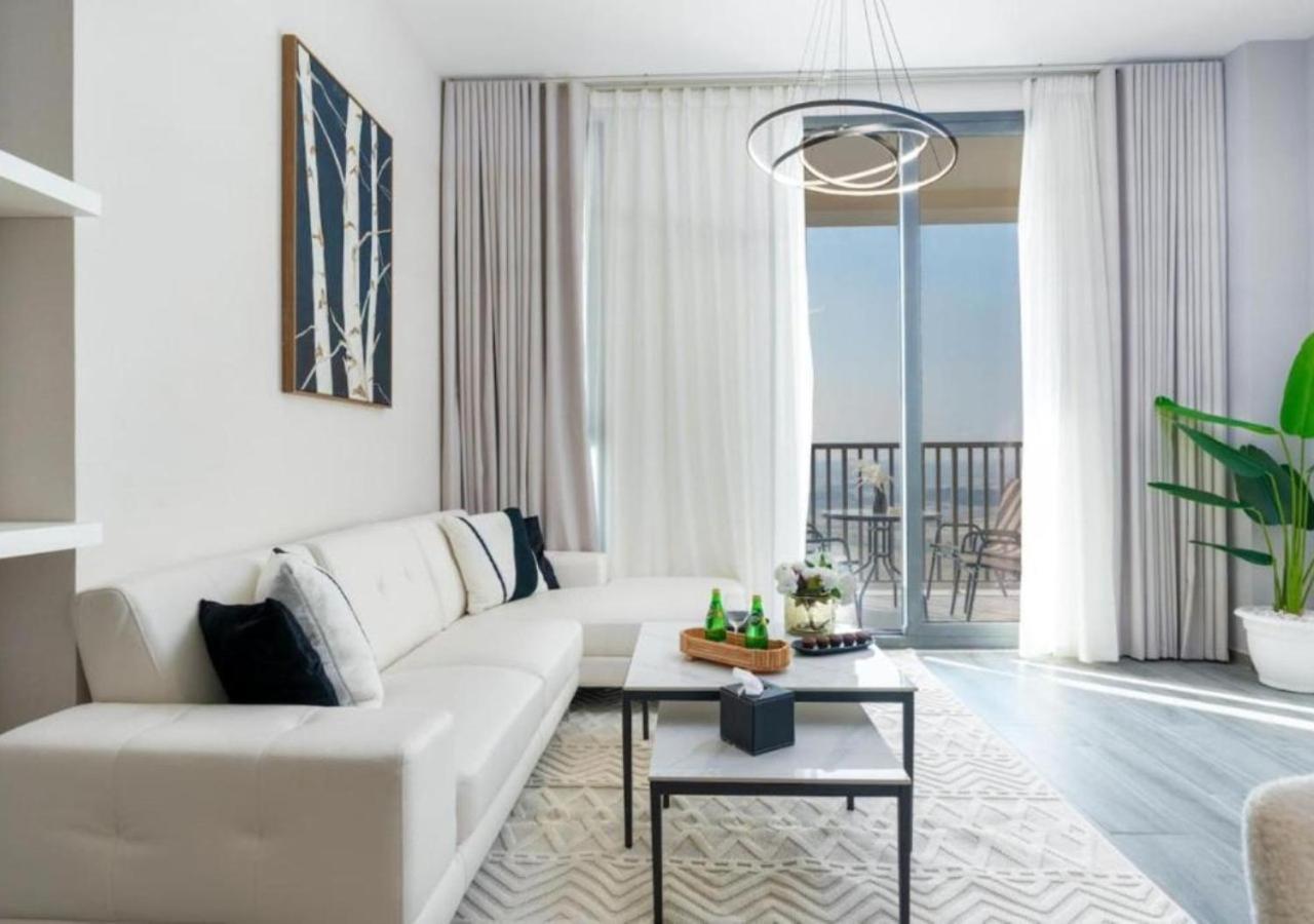Elegant 2br High Views & Midtown Living By Vibel