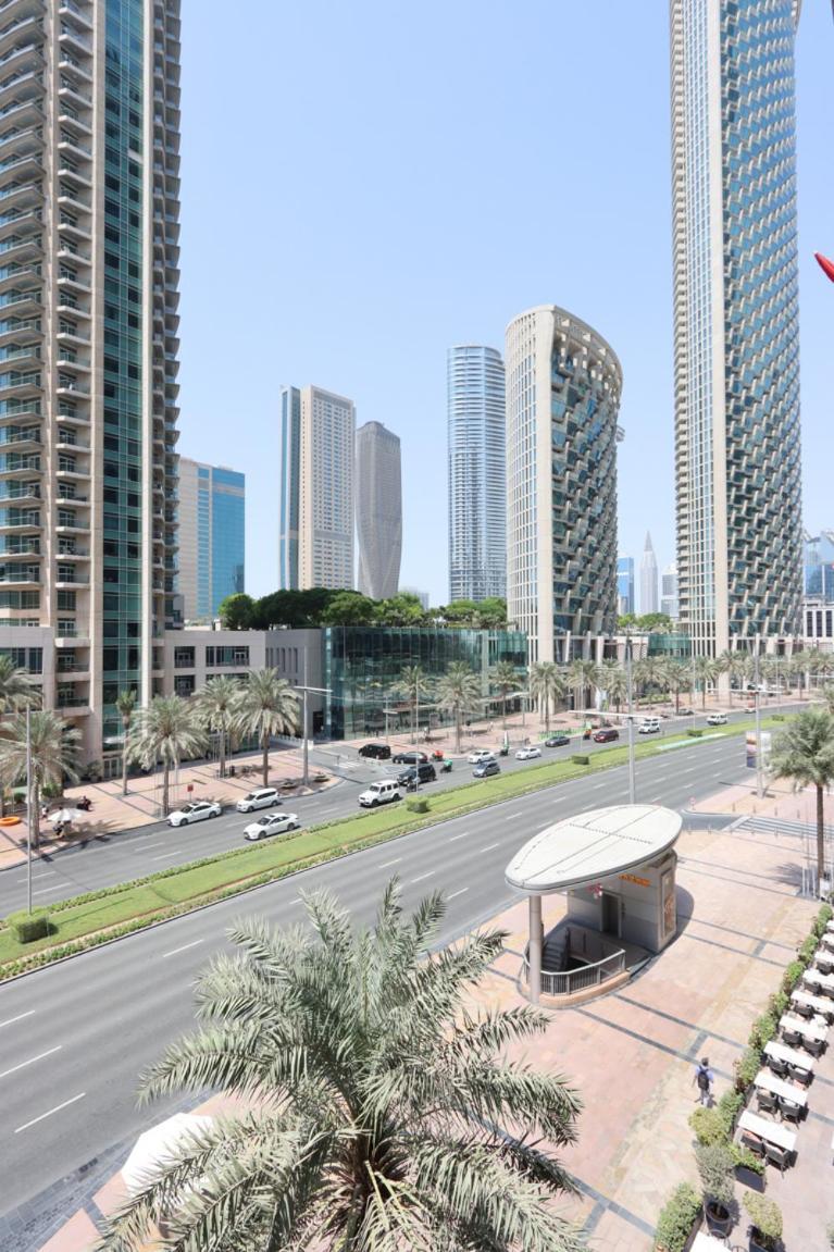 Livbnb - 2b With Modern Interiors, Emaar Boulevard Dubai