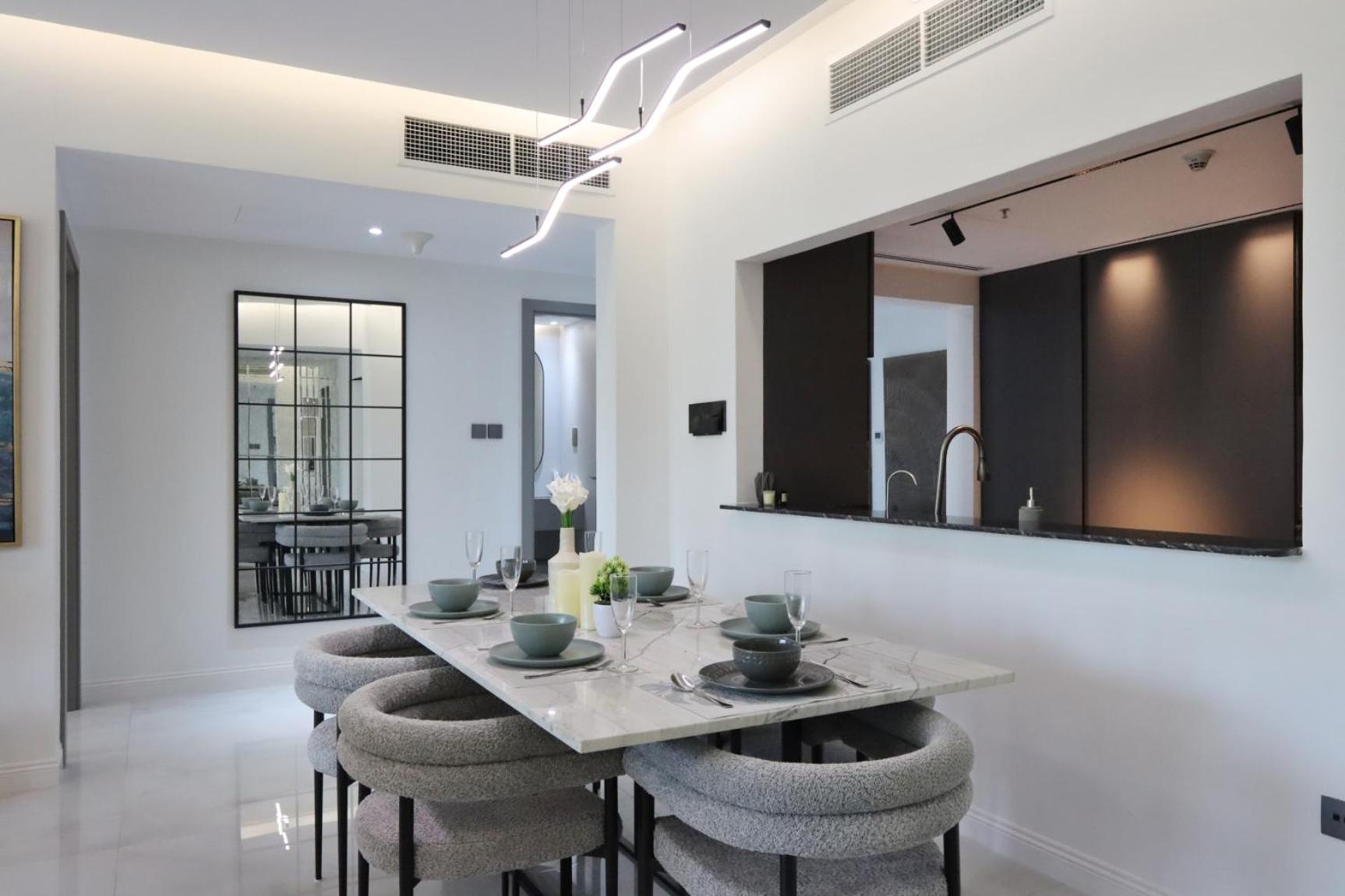 Livbnb - 2b With Modern Interiors, Emaar Boulevard Dubai