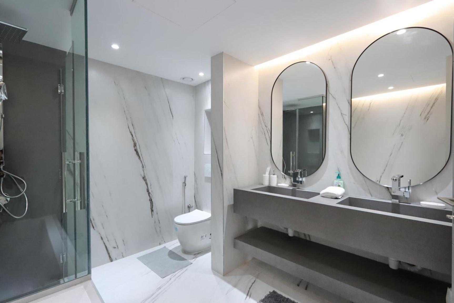 Livbnb - 2b With Modern Interiors, Emaar Boulevard Dubai
