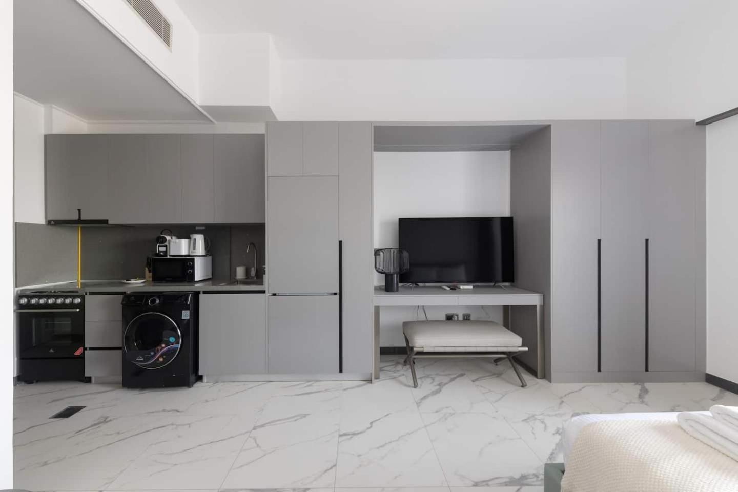 Brand New 15 Mins Drive From Business Bay