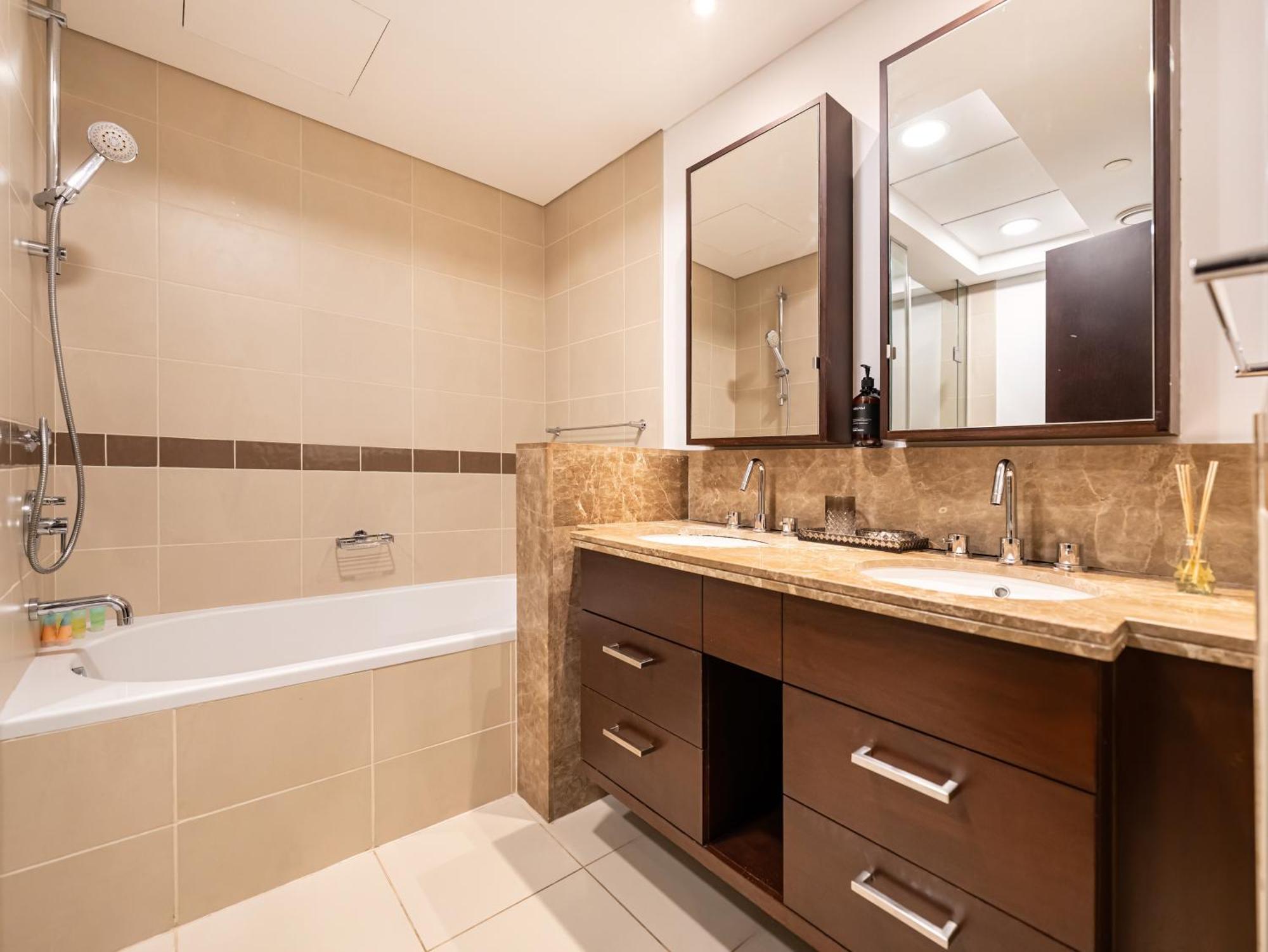 Appartement New Burj Khalifa & Fountain Views & Work Station