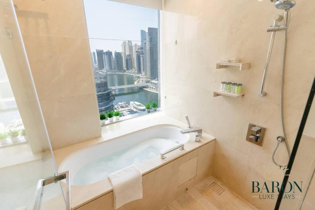 Fabulous 1br Jw Marriot Marina