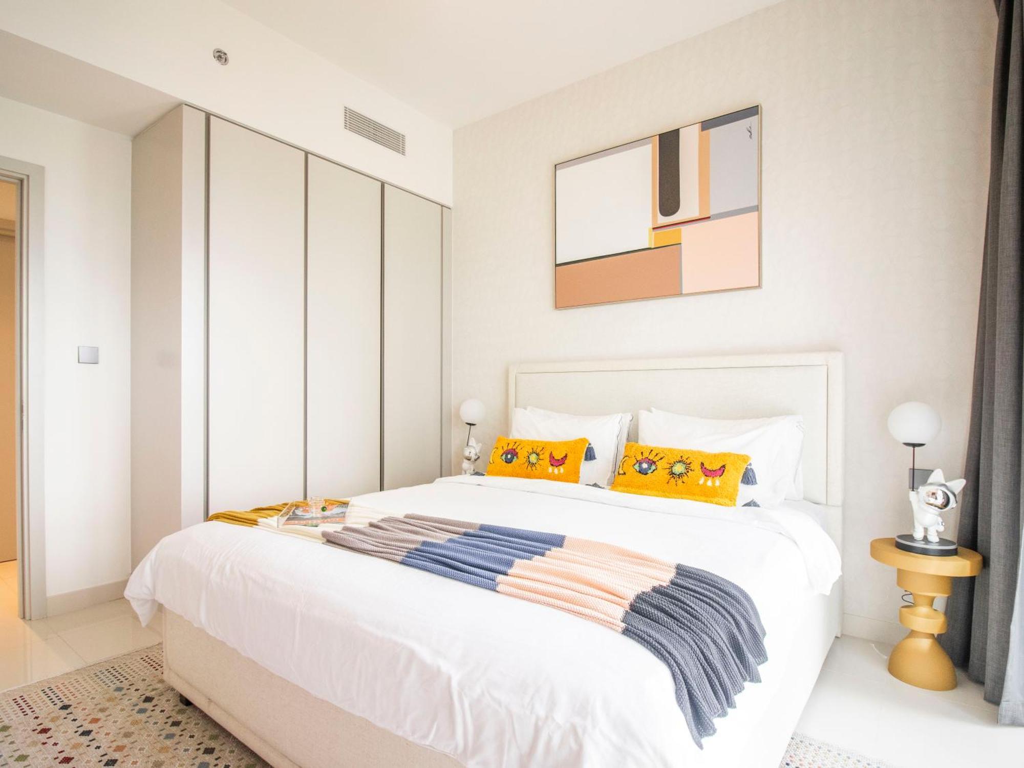 Beachfront Bliss: Chic 1 Bedroom Retreat By The Sea Appartement