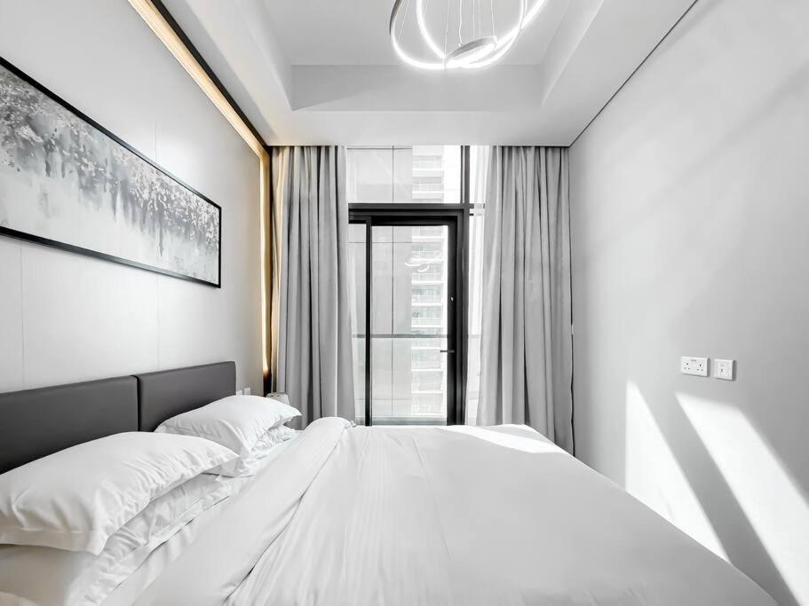 Damac Aykon 2 Bedroom Business Bay - Ezytrac * Dubai