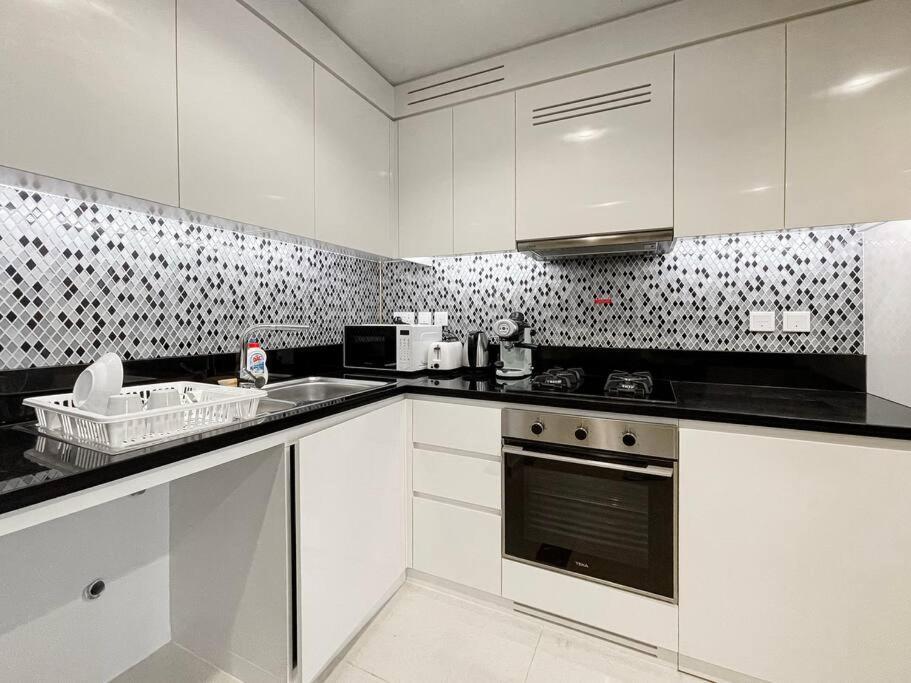 Apartment Damac Aykon 2 Bedroom Business Bay - Ezytrac *