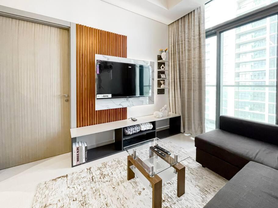 Damac Aykon 2 Bedroom Business Bay - Ezytrac Apartment Dubai