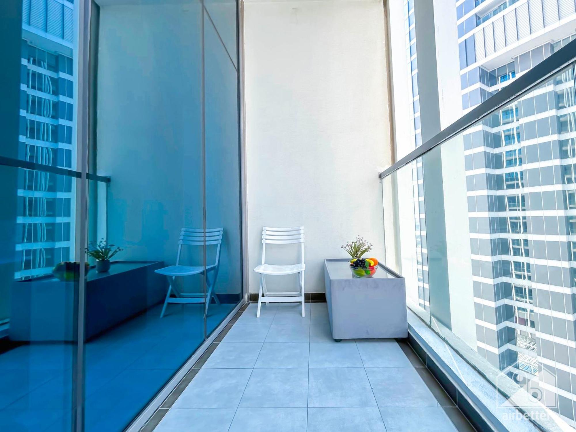 Contemporary With View In Business Bay Dubaï
