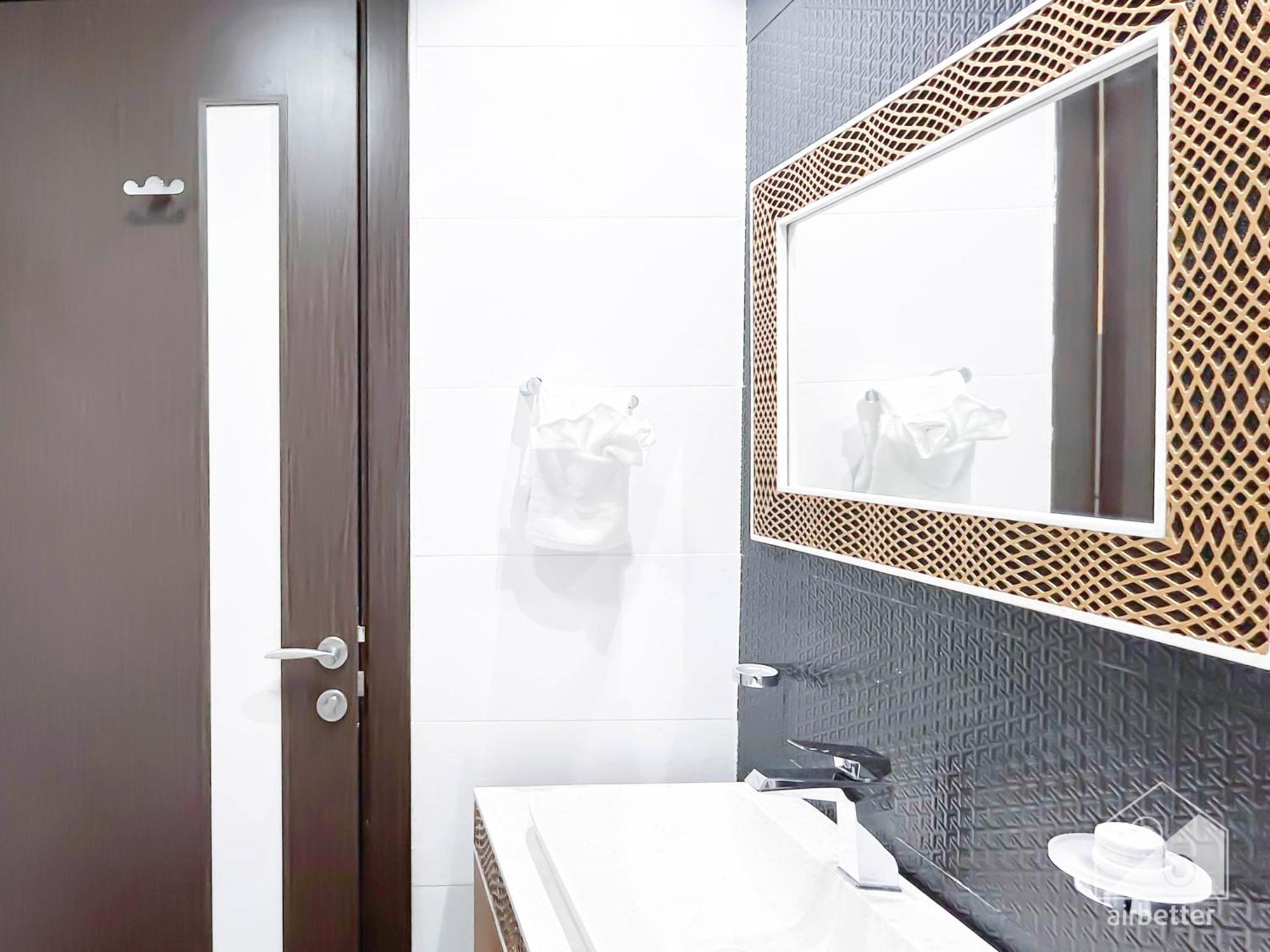 Contemporary With View In Business Bay Dubaï
