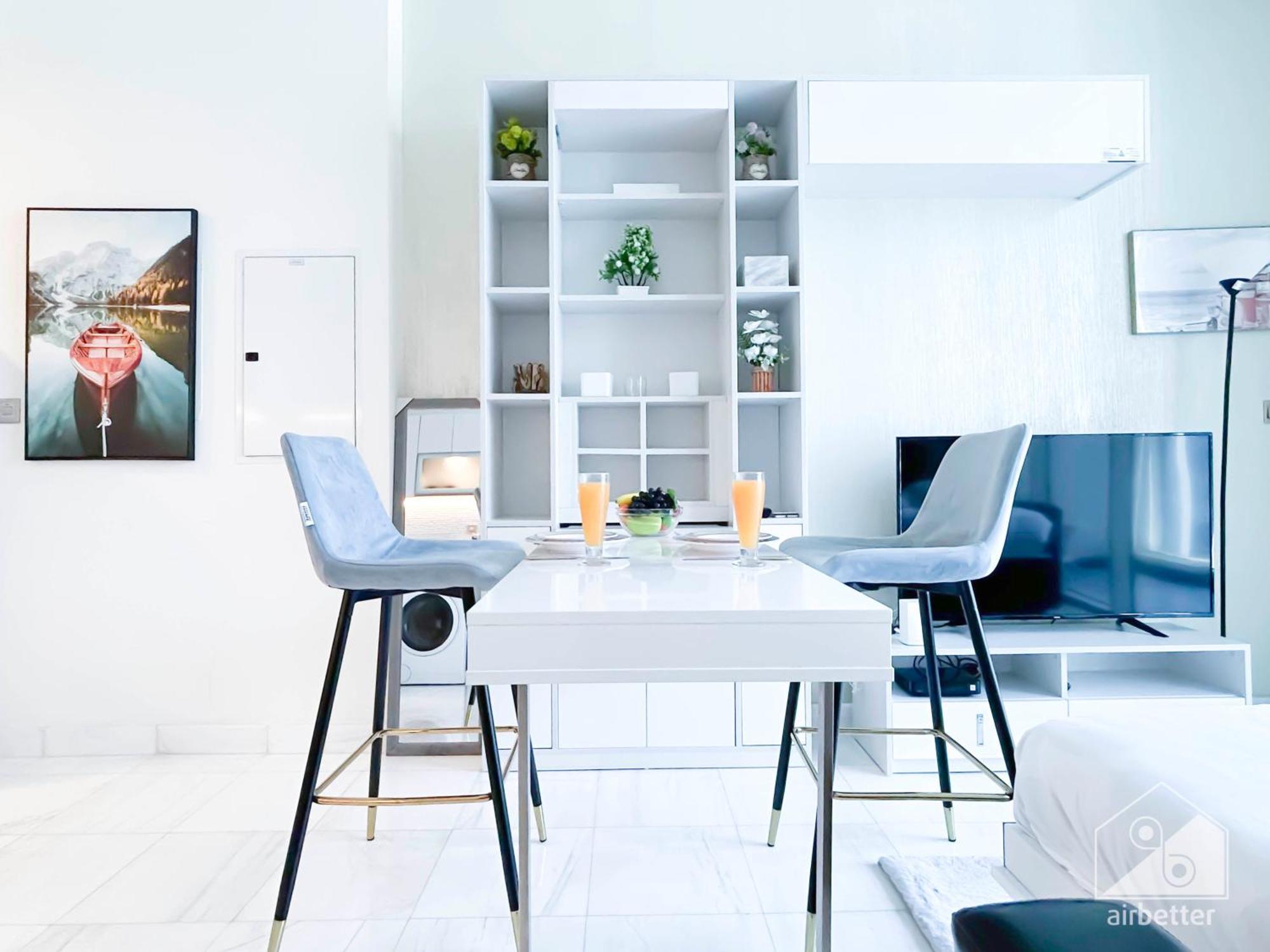 Chic Retreat In Business Bay Lägenhet