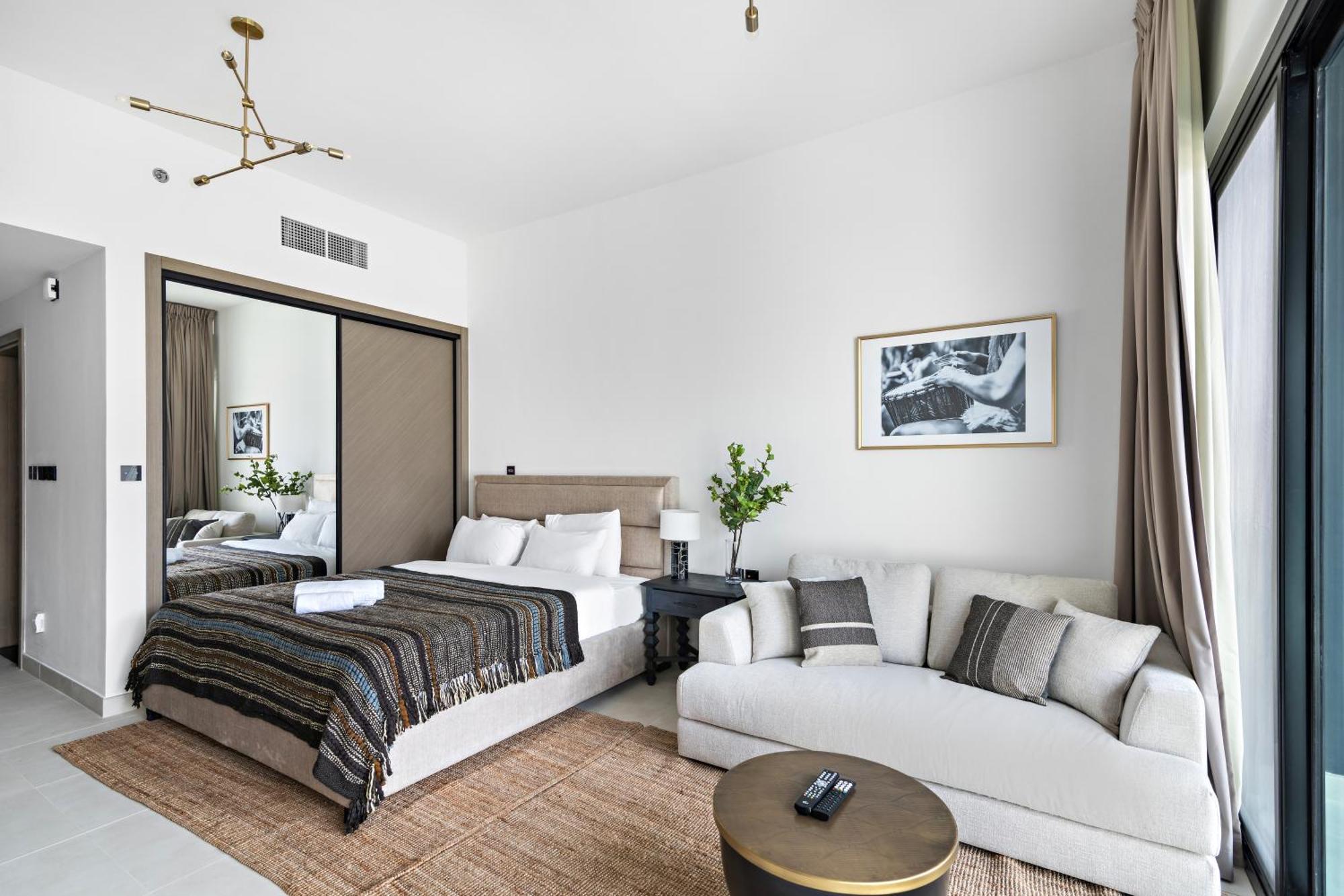 Apartamento Furnished Binghatti Canal - Burj Khalifa View, Dubái