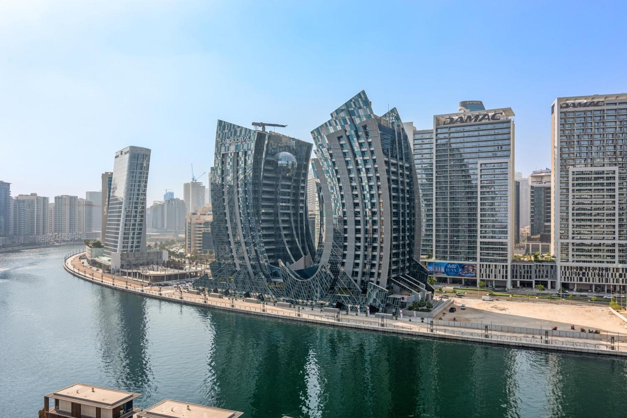 Furnished Binghatti Canal - Burj Khalifa View, Apartamento