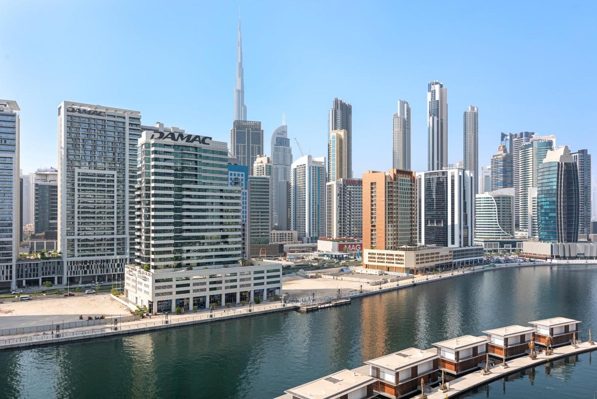 Apartamento Furnished Binghatti Canal - Burj Khalifa View,