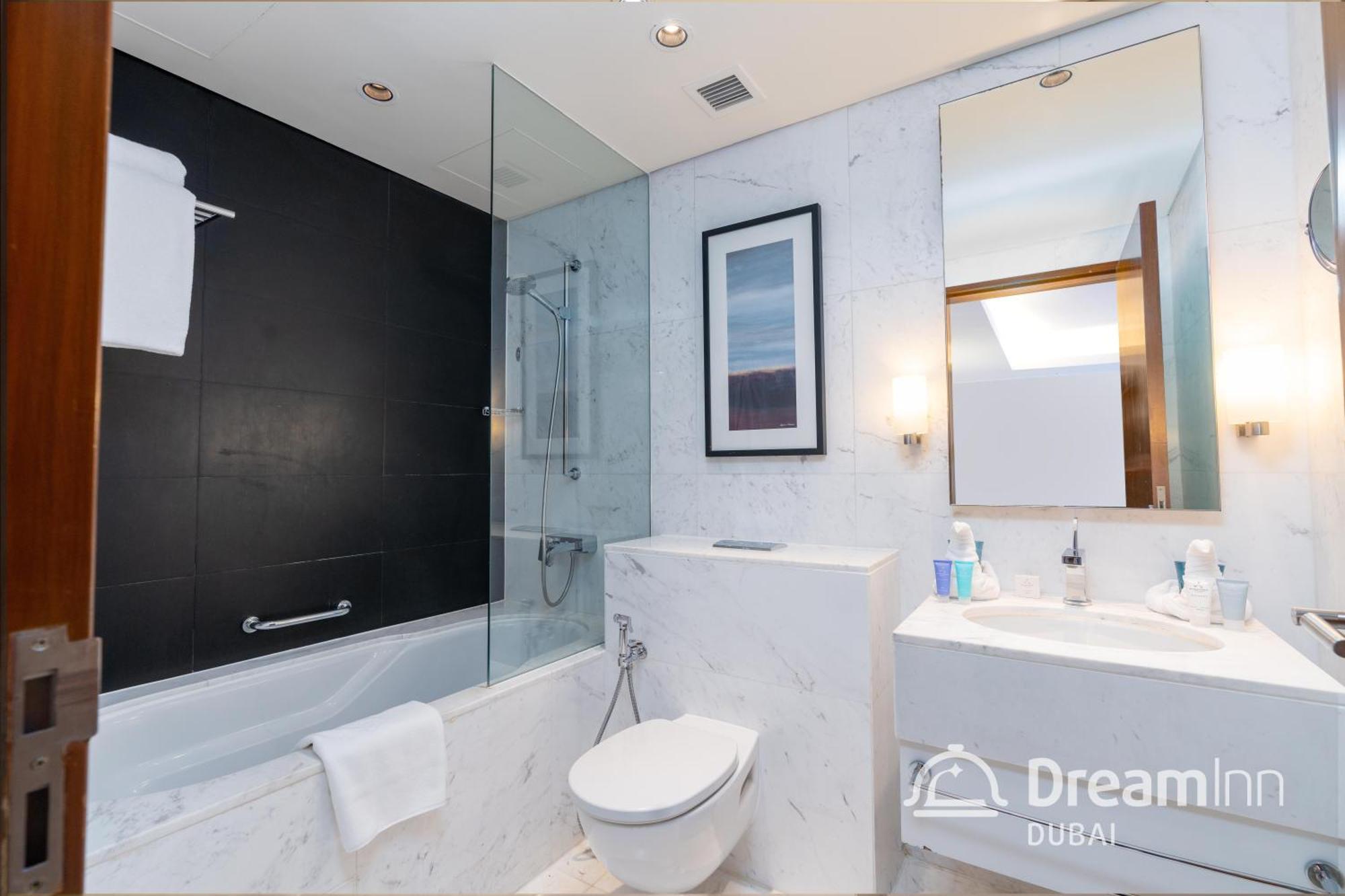 Dream - Fashion Avenue Residences Formerly Address Mall * Dubái