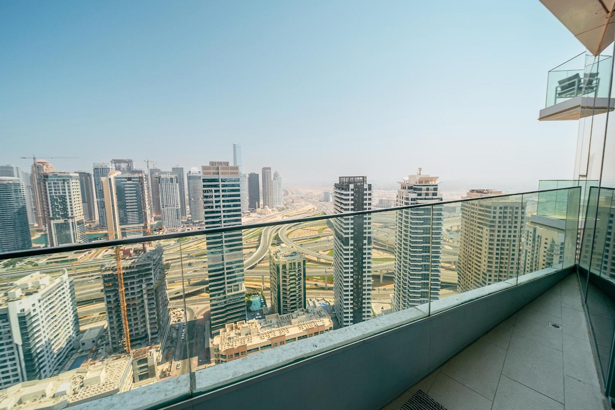 Lux 1br Direct Access To Marina 4 People Apartemen Dubai