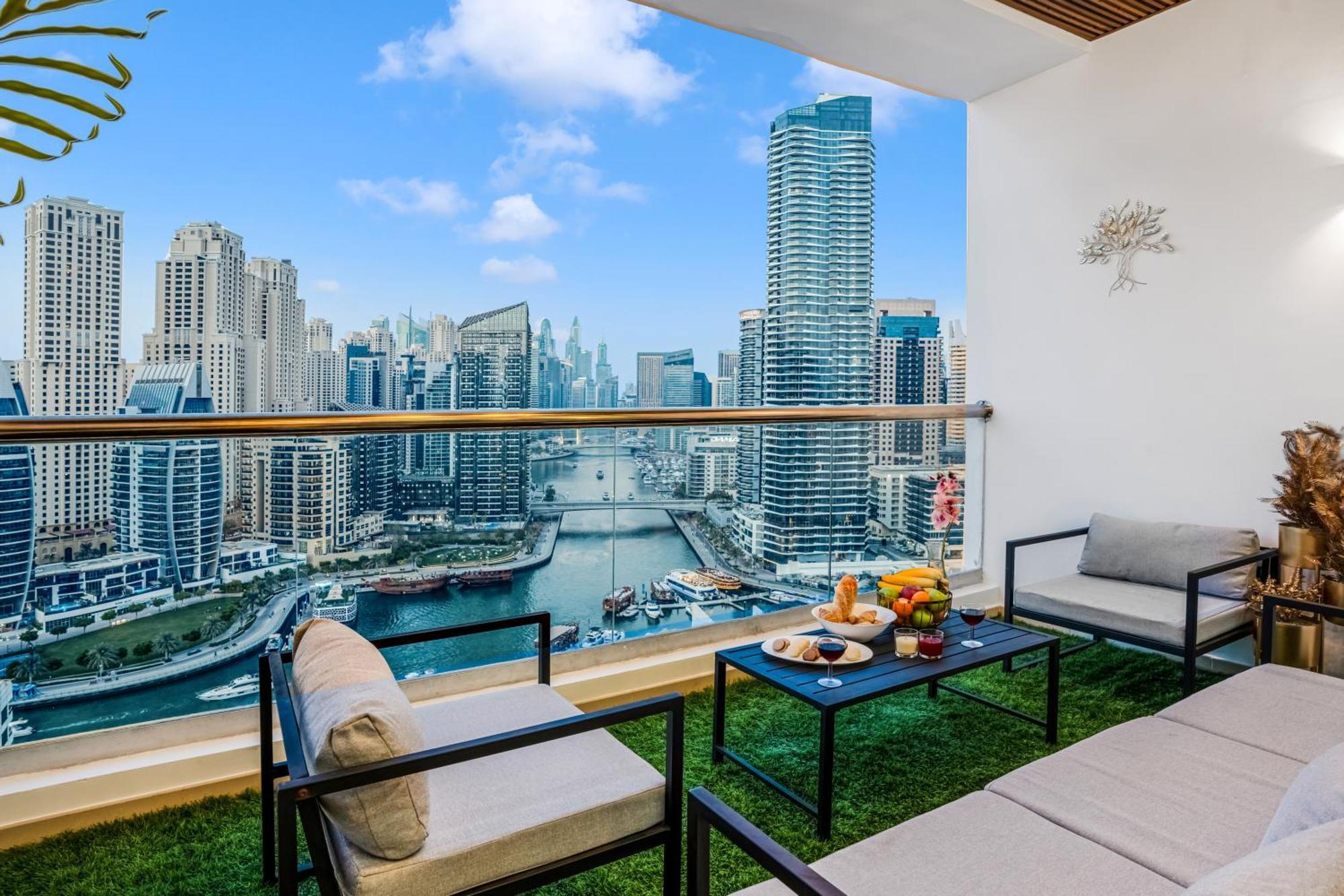 Elite Waterfront 3br Haven With Marina And Sea Views Apartamento