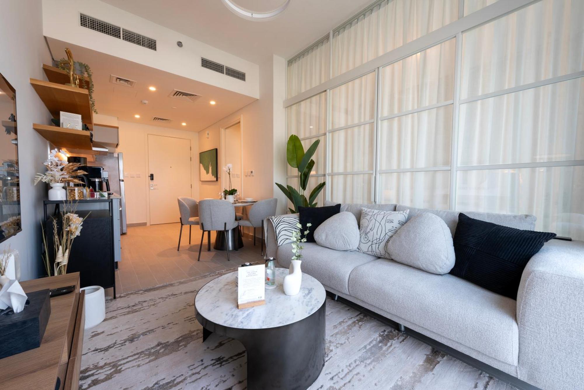 Hills - 1br Luxe - Golfville - By Udh * Dubaï