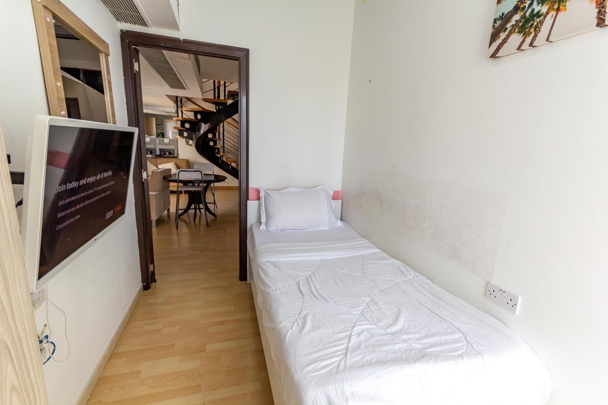 La Rivera For Ladies Apartamento Dubái