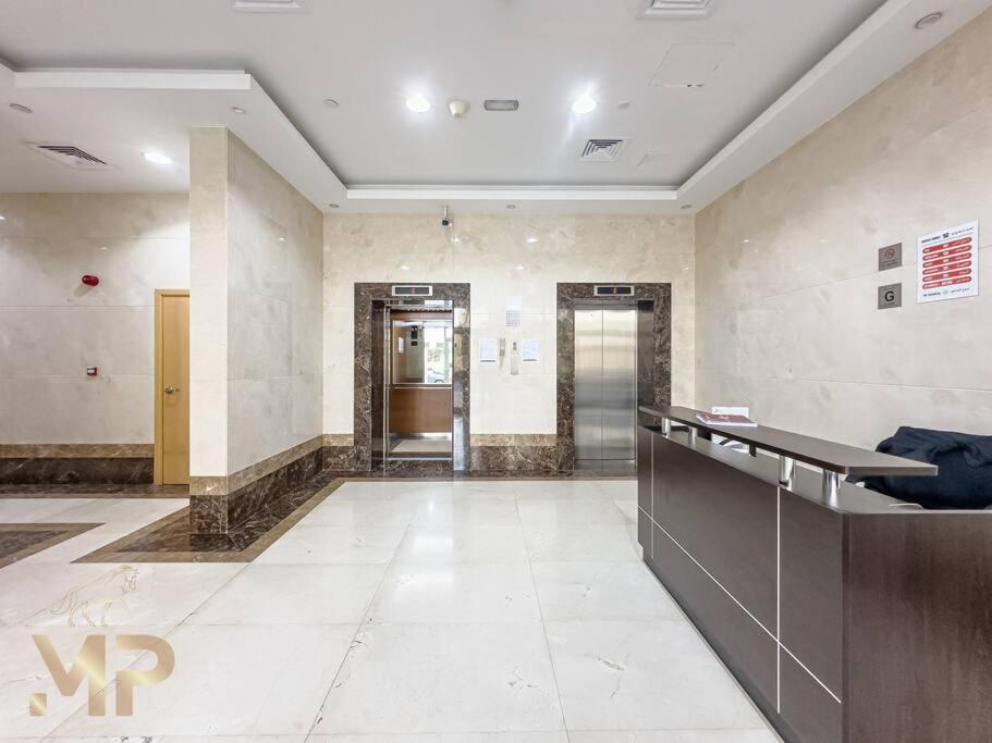 Lejlighed Marco Polo - With Garden, Spacious, Newly Furnished Dubai