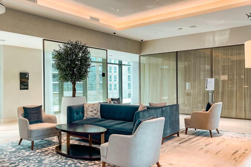 Address Opera 1br 54th Floor *