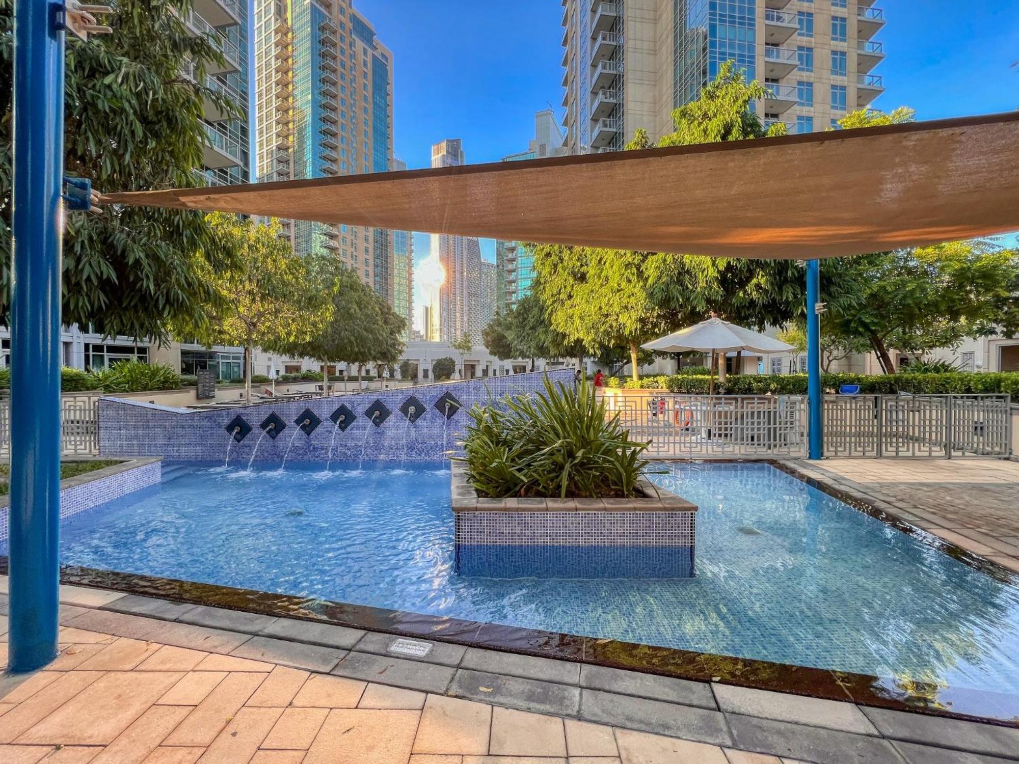 Cozy 1-bedroom At Heart Of * Dubaï