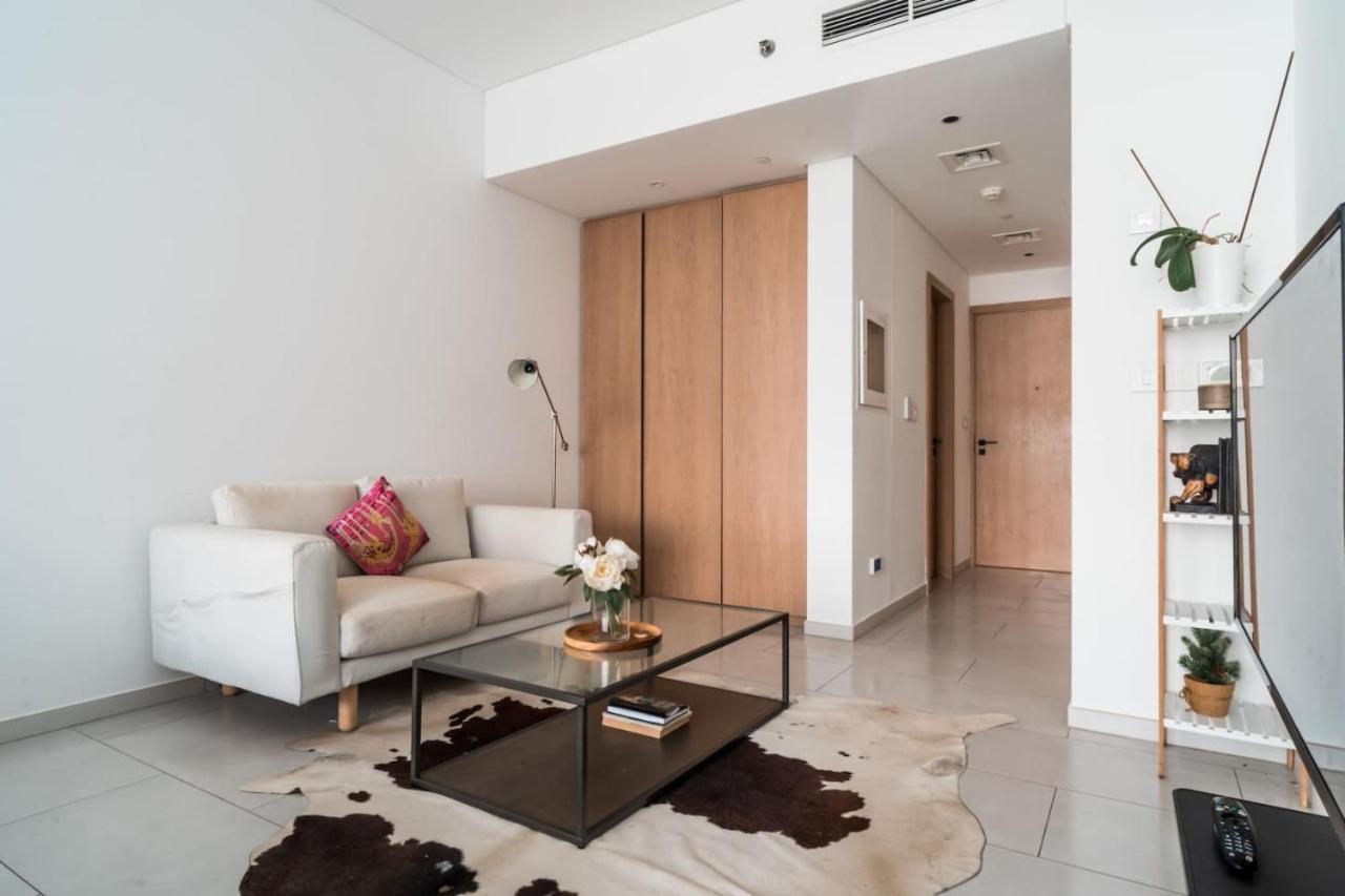 Hze13 Executive Studio In Downtown 2 Beds * Dubai