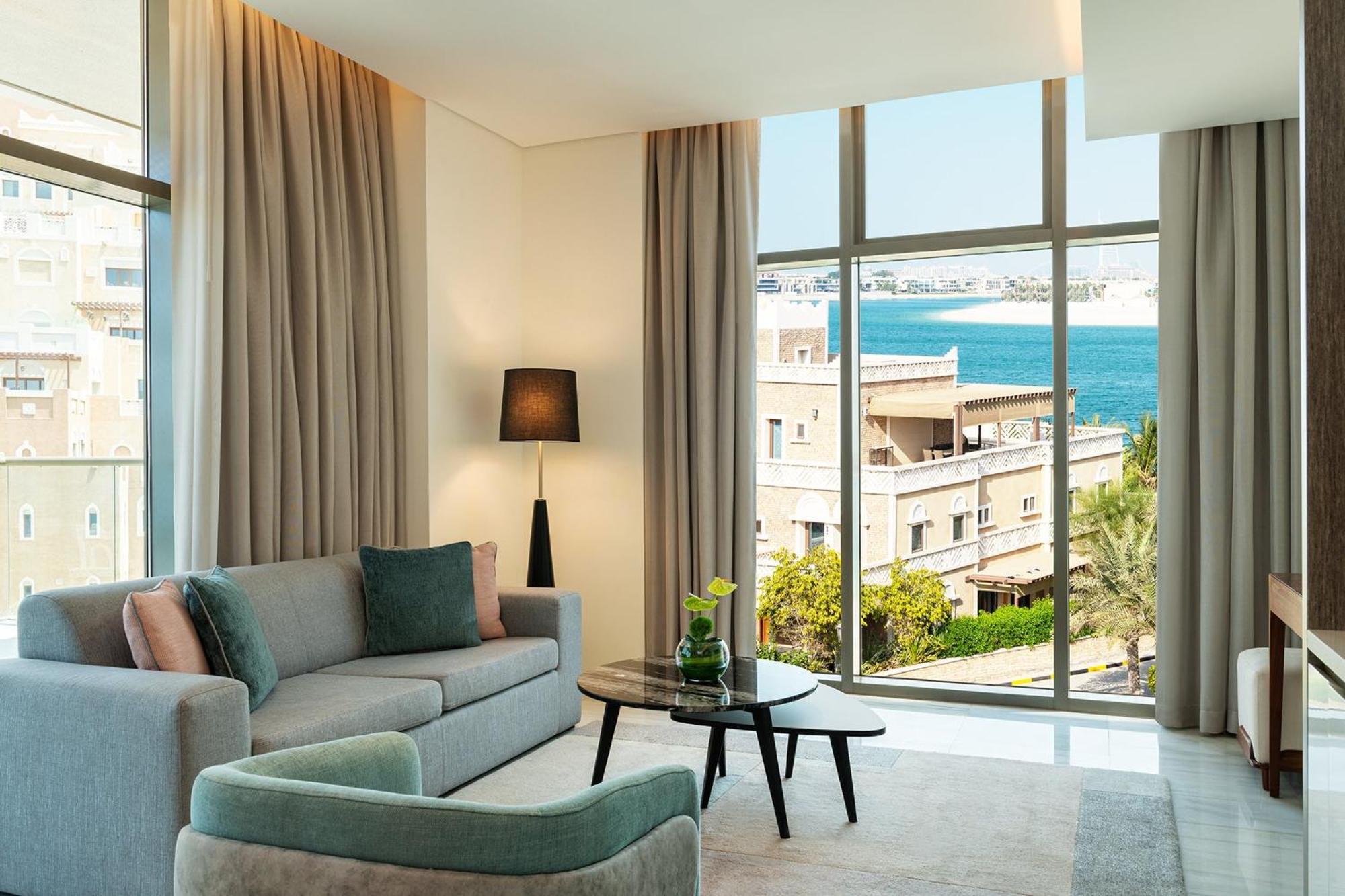 Th8 Palm Resort, Vignette Collection By Ihg Complex