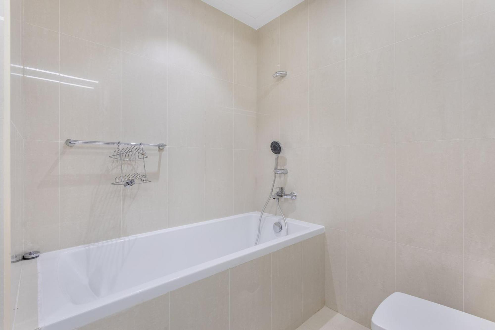 Stunning 2br In Bellevue Tower With Burj Khalifa & Skyscraper View
