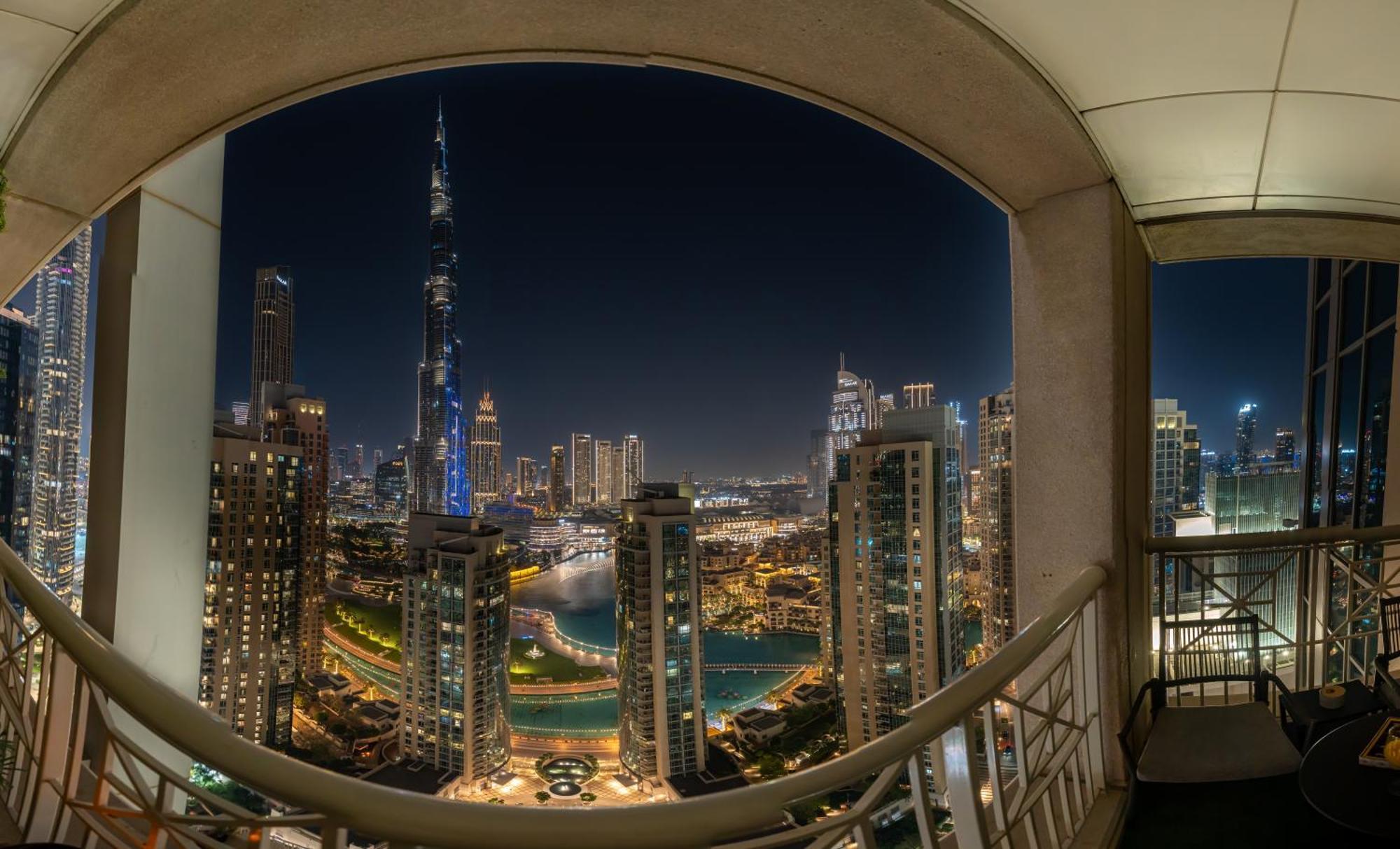 Lavish 2 Bedroom I Burj Khalifa & Fountain Views I Free Gym, Pool, Parking, Wi-fi And Ps5 I By Skyline Serenity Apartament Dubai