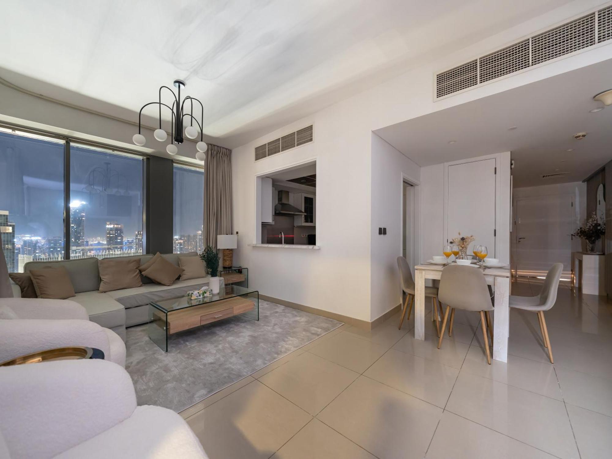 Lavish 2 Bedroom I Burj Khalifa & Fountain Views I Free Gym, Pool, Parking, Wi-fi And Ps5 I By Skyline Serenity Apartament *