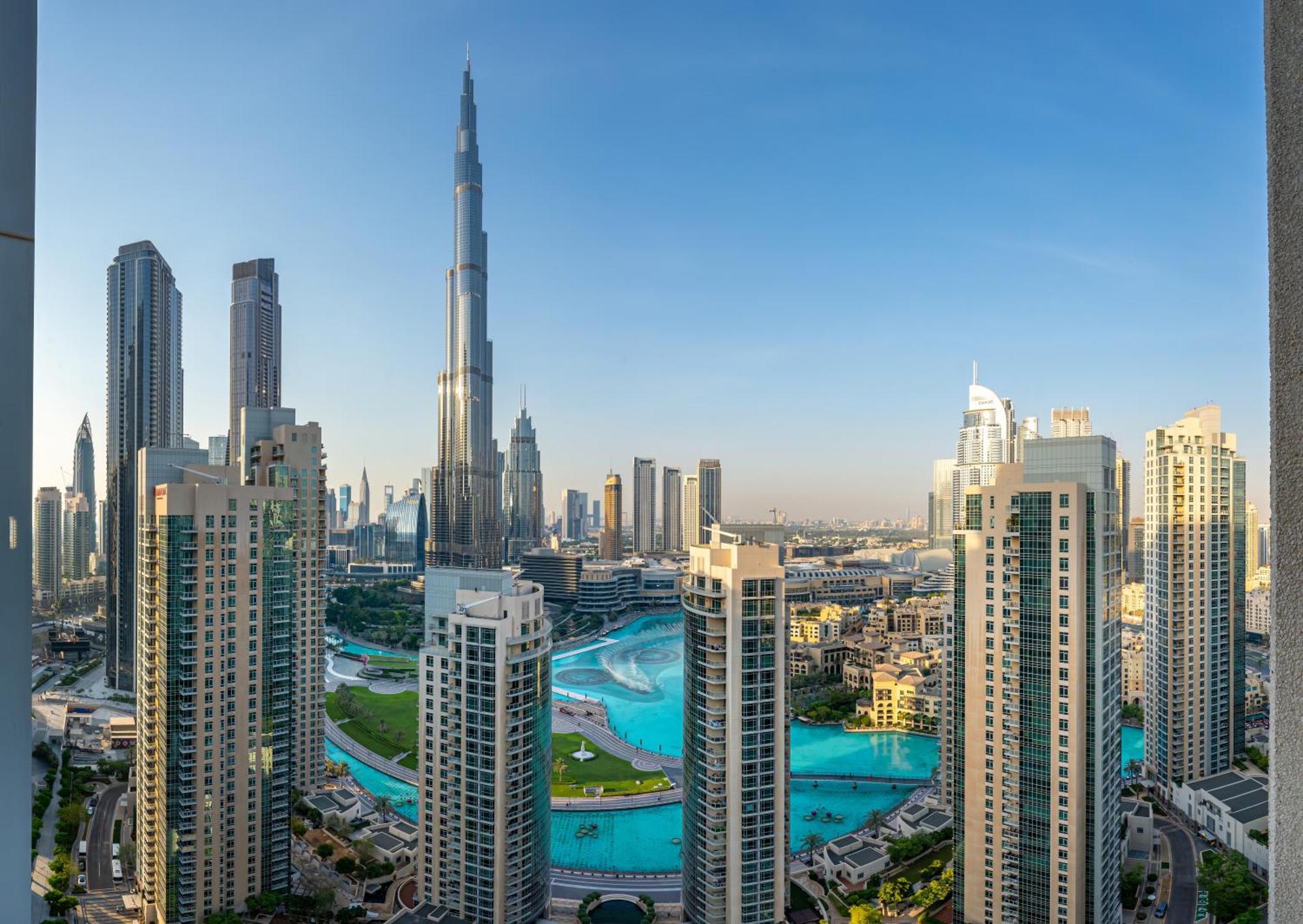 Apartament Lavish 2 Bedroom I Burj Khalifa & Fountain Views I Free Gym, Pool, Parking, Wi-fi And Ps5 I By Skyline Serenity Dubai