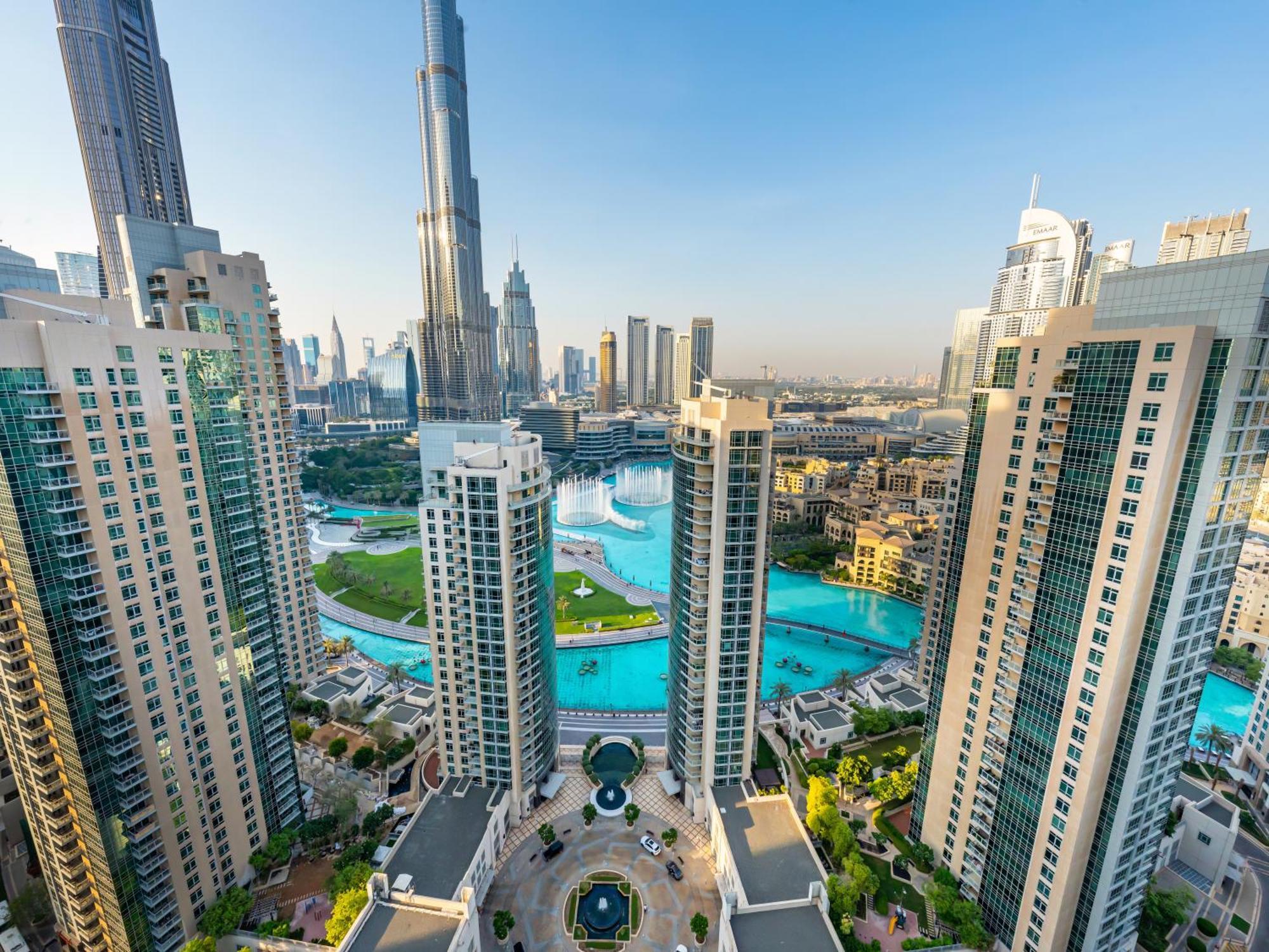Apartament Lavish 2 Bedroom I Burj Khalifa & Fountain Views I Free Gym, Pool, Parking, Wi-fi And Ps5 I By Skyline Serenity *