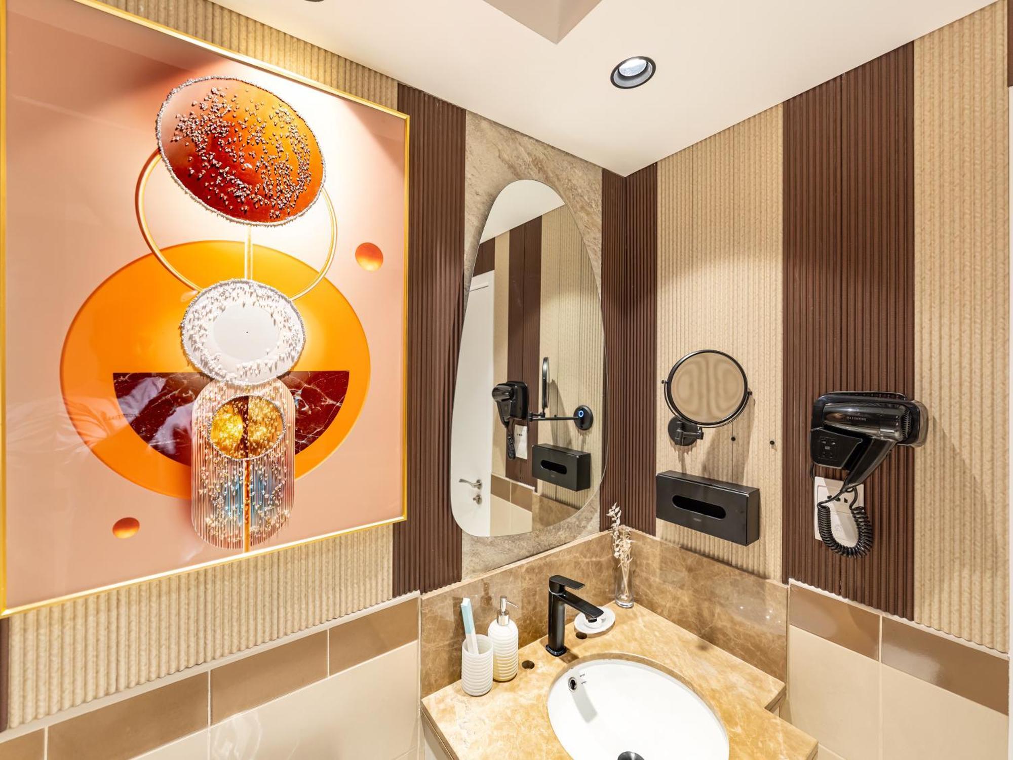 Lavish 2 Bedroom I Burj Khalifa & Fountain Views I Free Gym, Pool, Parking, Wi-fi And Ps5 I By Skyline Serenity Apartament