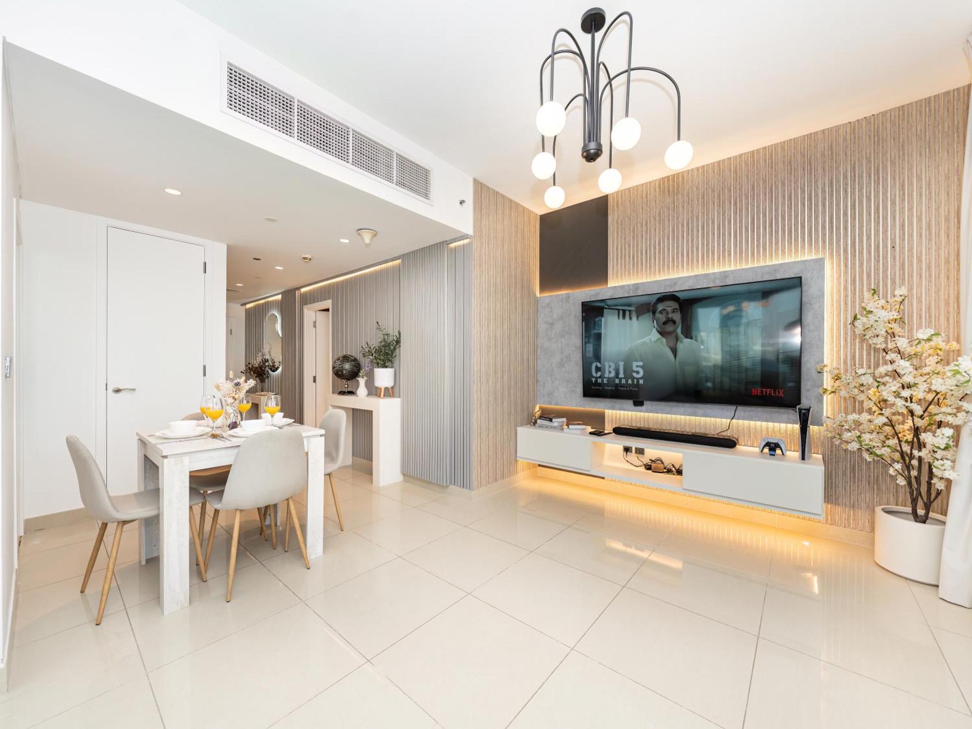 Apartament Lavish 2 Bedroom I Burj Khalifa & Fountain Views I Free Gym, Pool, Parking, Wi-fi And Ps5 I By Skyline Serenity Dubai