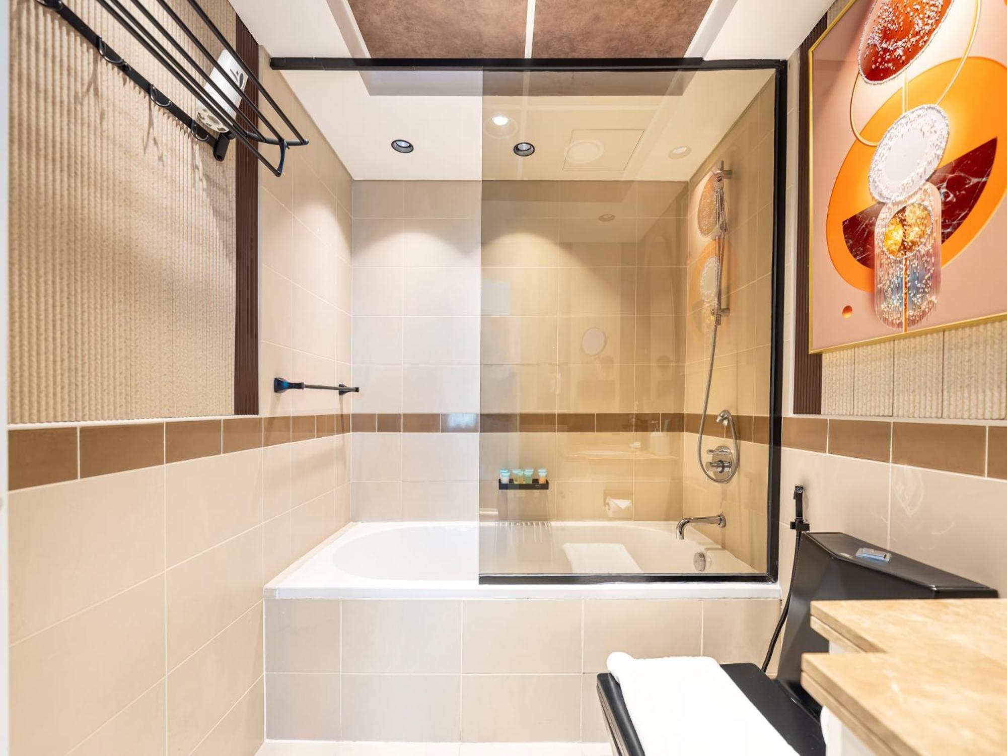 Lavish 2 Bedroom I Burj Khalifa & Fountain Views I Free Gym, Pool, Parking, Wi-fi And Ps5 I By Skyline Serenity Apartament *