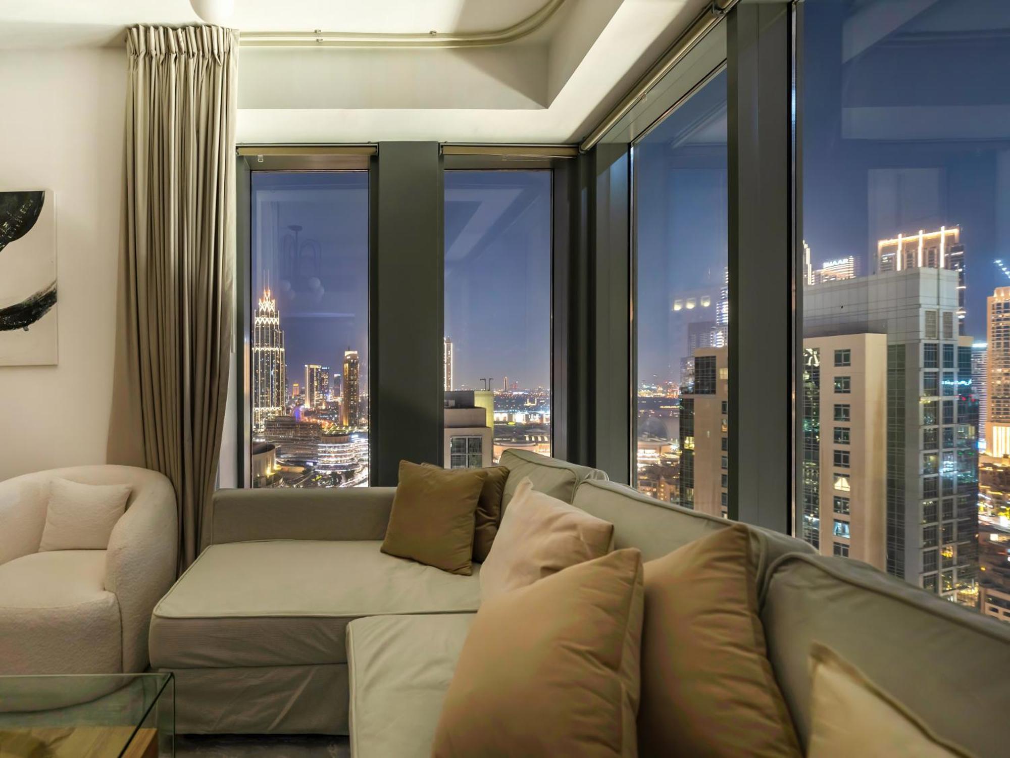 Lavish 2 Bedroom I Burj Khalifa & Fountain Views I Free Gym, Pool, Parking, Wi-fi And Ps5 I By Skyline Serenity Apartament