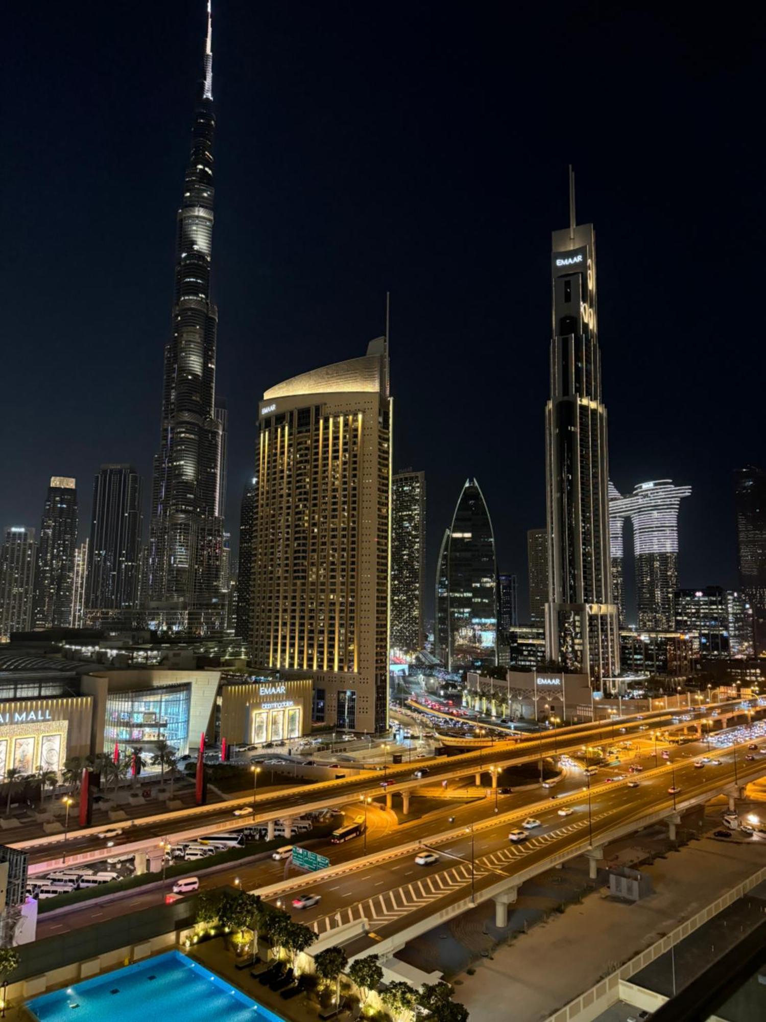 Premium 3br With Burj Khalifa & Mall View Dubai