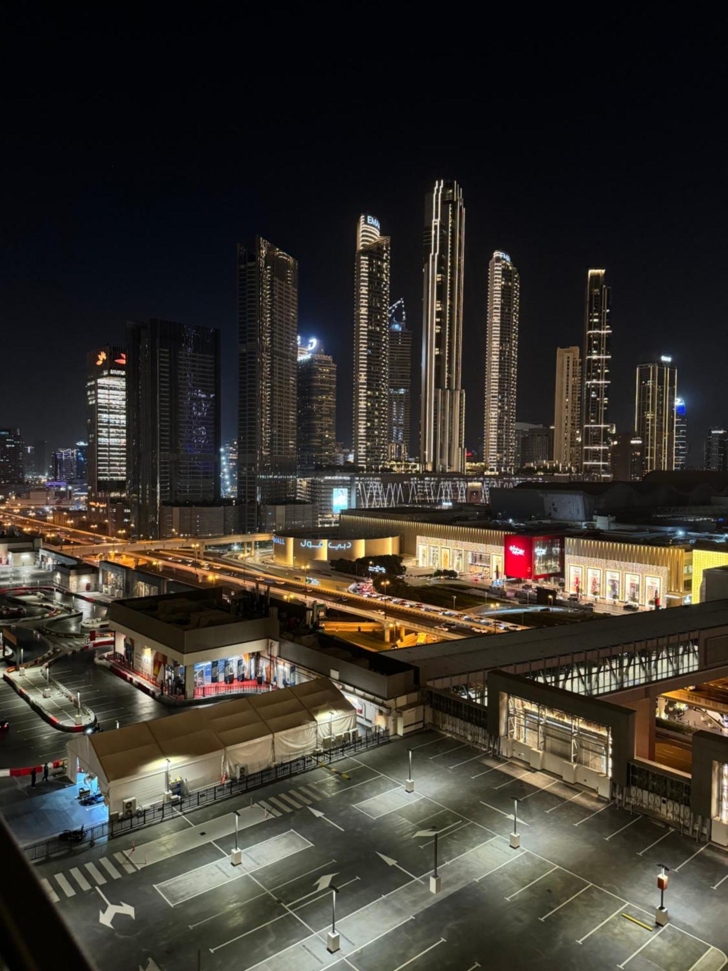 Premium 3br With Burj Khalifa & Mall View Apartment