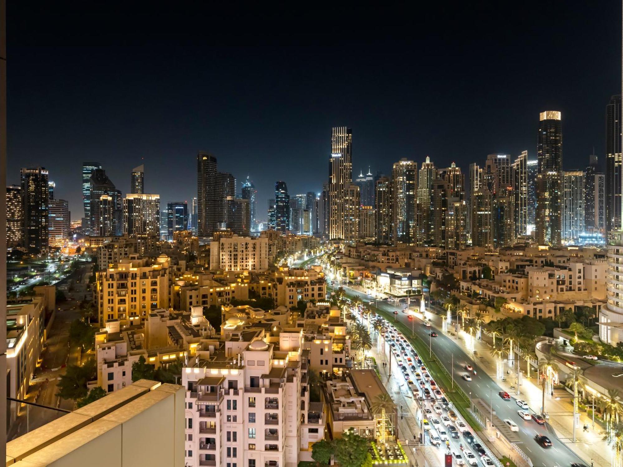 New! Ps5! Burj Khalifa View & Infinity Pool Dubai