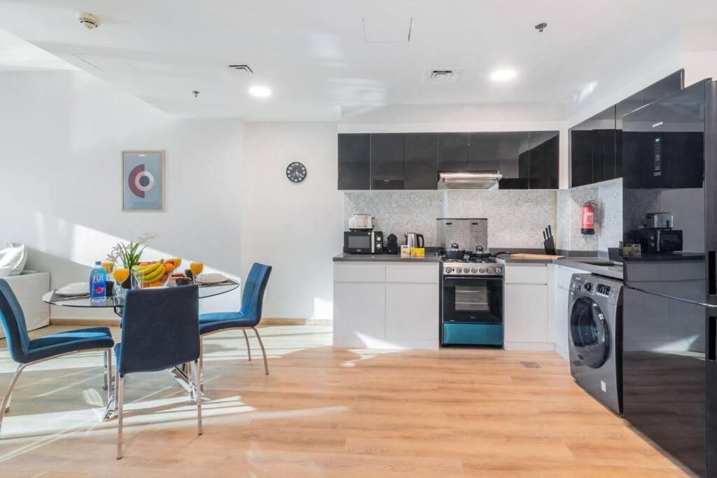 First Class 1br Stylish With Burj Khalifa View Apartment Dubai