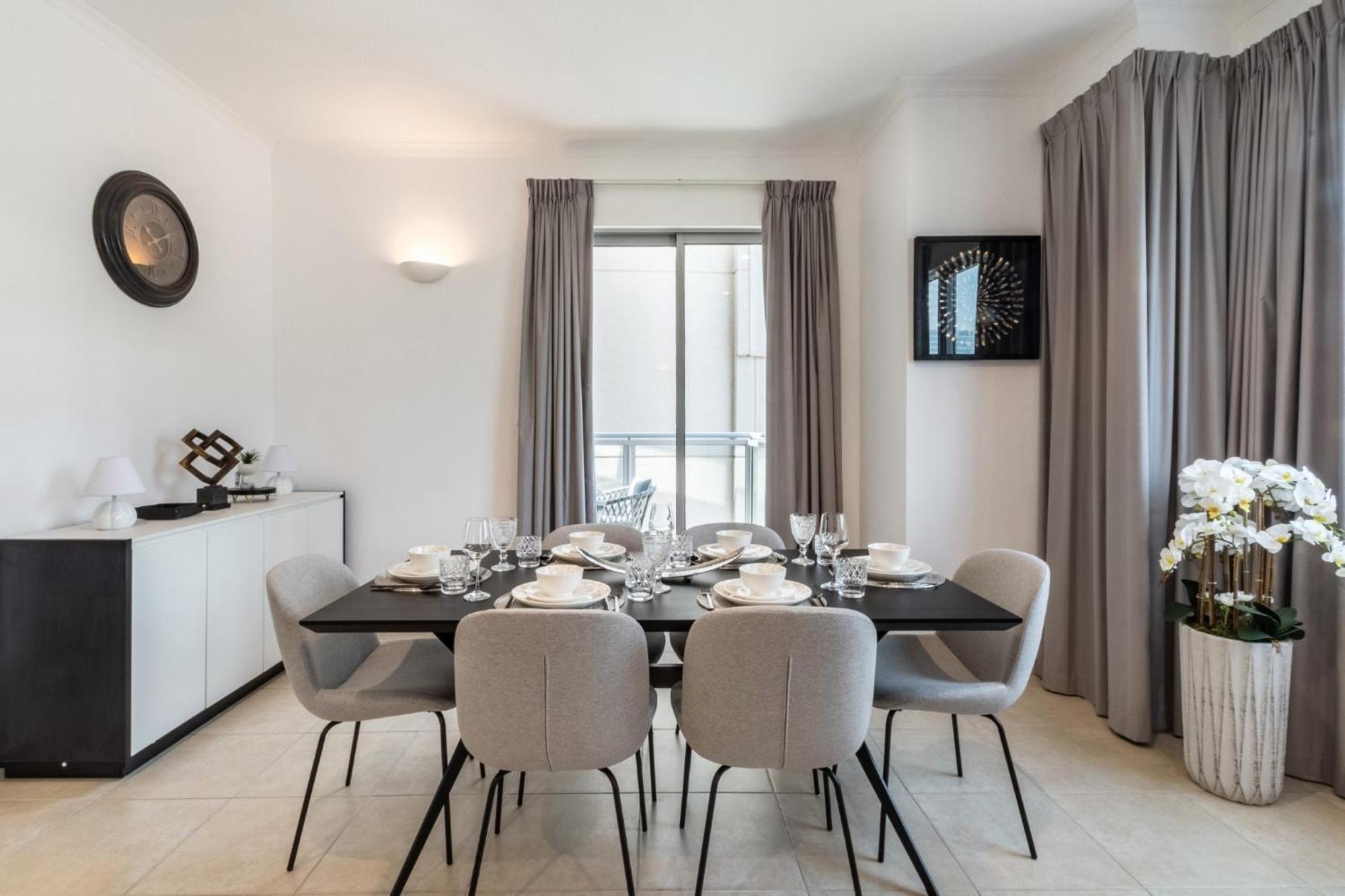 Elegant 1-bedroom With Burj Khalifa View Appartement *