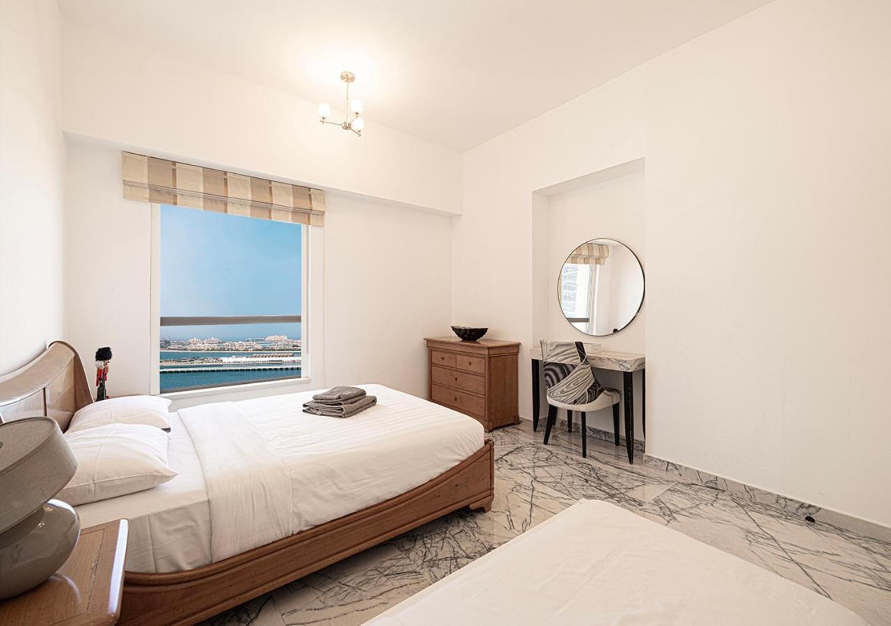 Luxury Sea View Beachfront 3 Bedroom Apt, Jbr